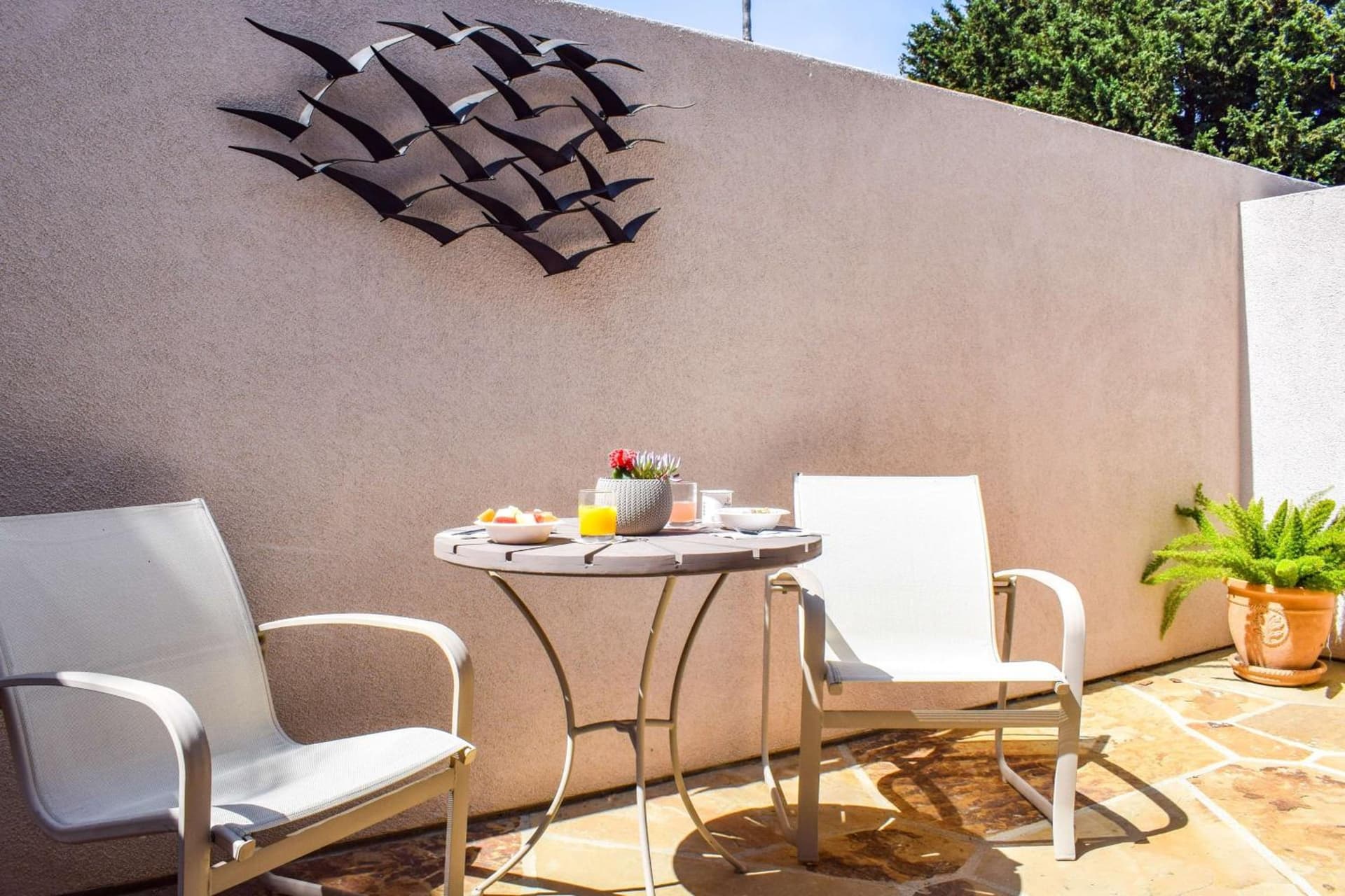 Beachside Inn gallery photo in Santa Barbara, CA — image 128