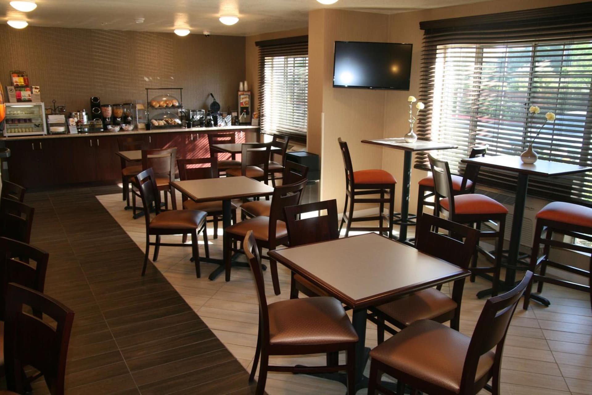 Best Western Luxury Inn gallery photo in Tracy, CA — image 17