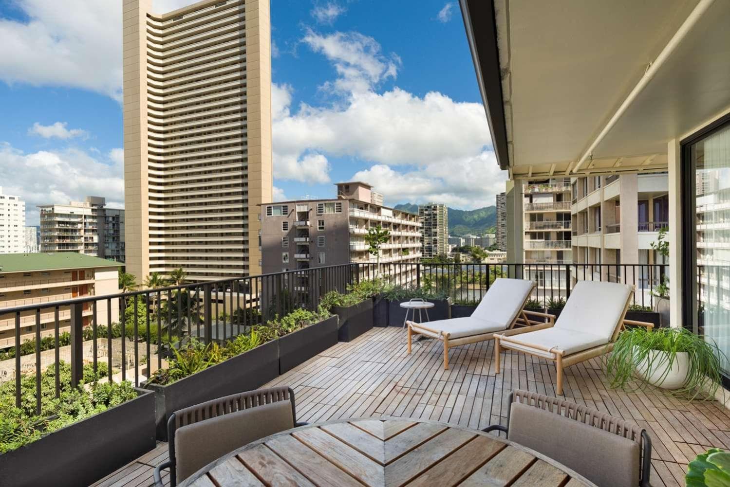 The Surfjack Hotel & Swim Club - NO AMENITY FEE gallery photo in Honolulu, HI — image 93