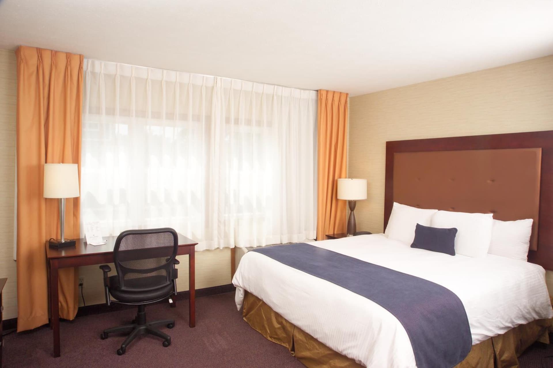 Ivy Court Inn and Suites gallery photo in South Bend, IN — image 36
