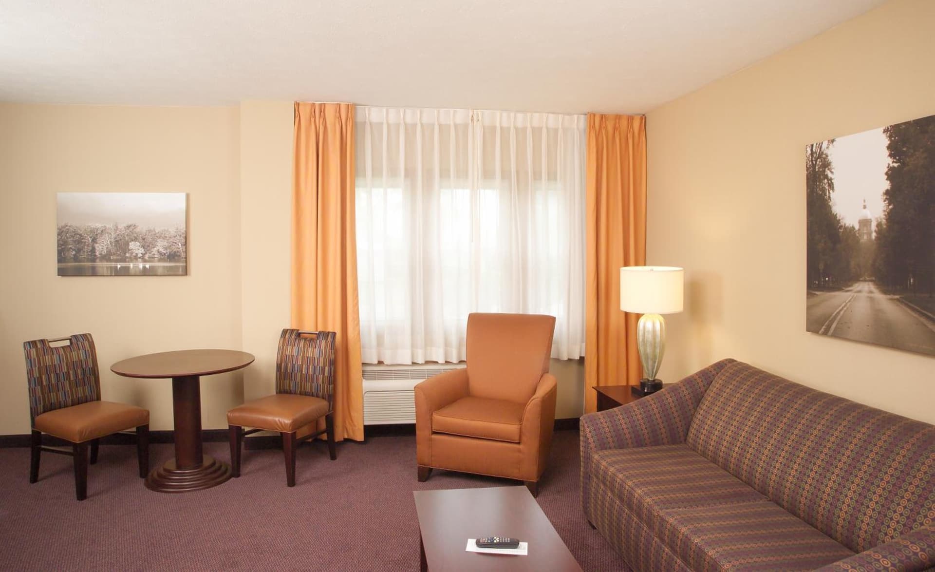 Ivy Court Inn and Suites gallery photo in South Bend, IN — image 8