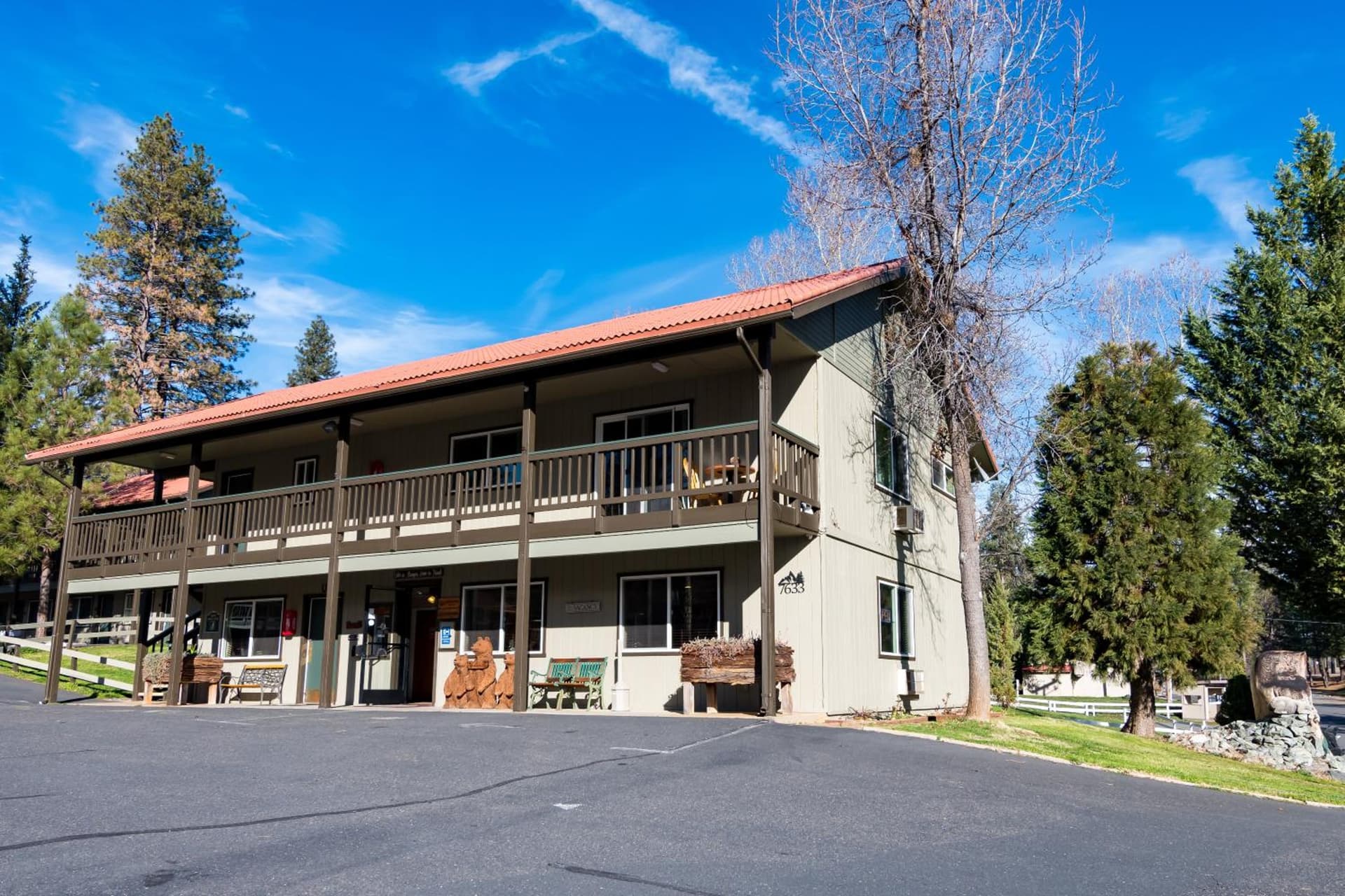 Yosemite Westgate Lodge property views in Groveland, CA — gallery photo 3