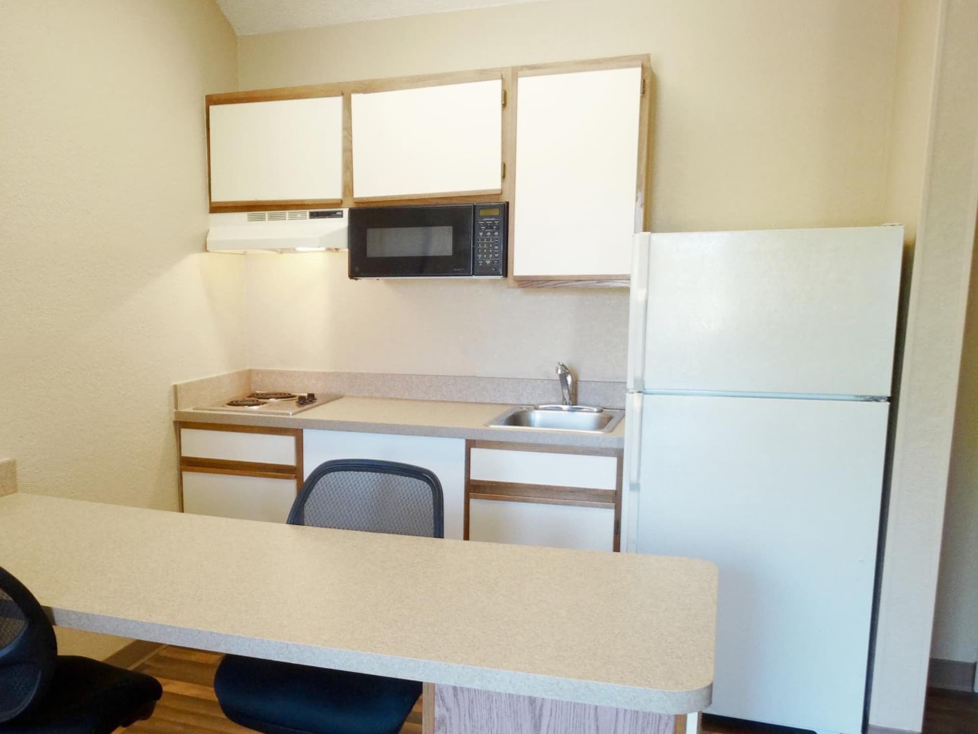 Extended Stay America Select Suites - Denver - Tech Center South - Greenwood Village gallery photo in Centennial, CO — image 51