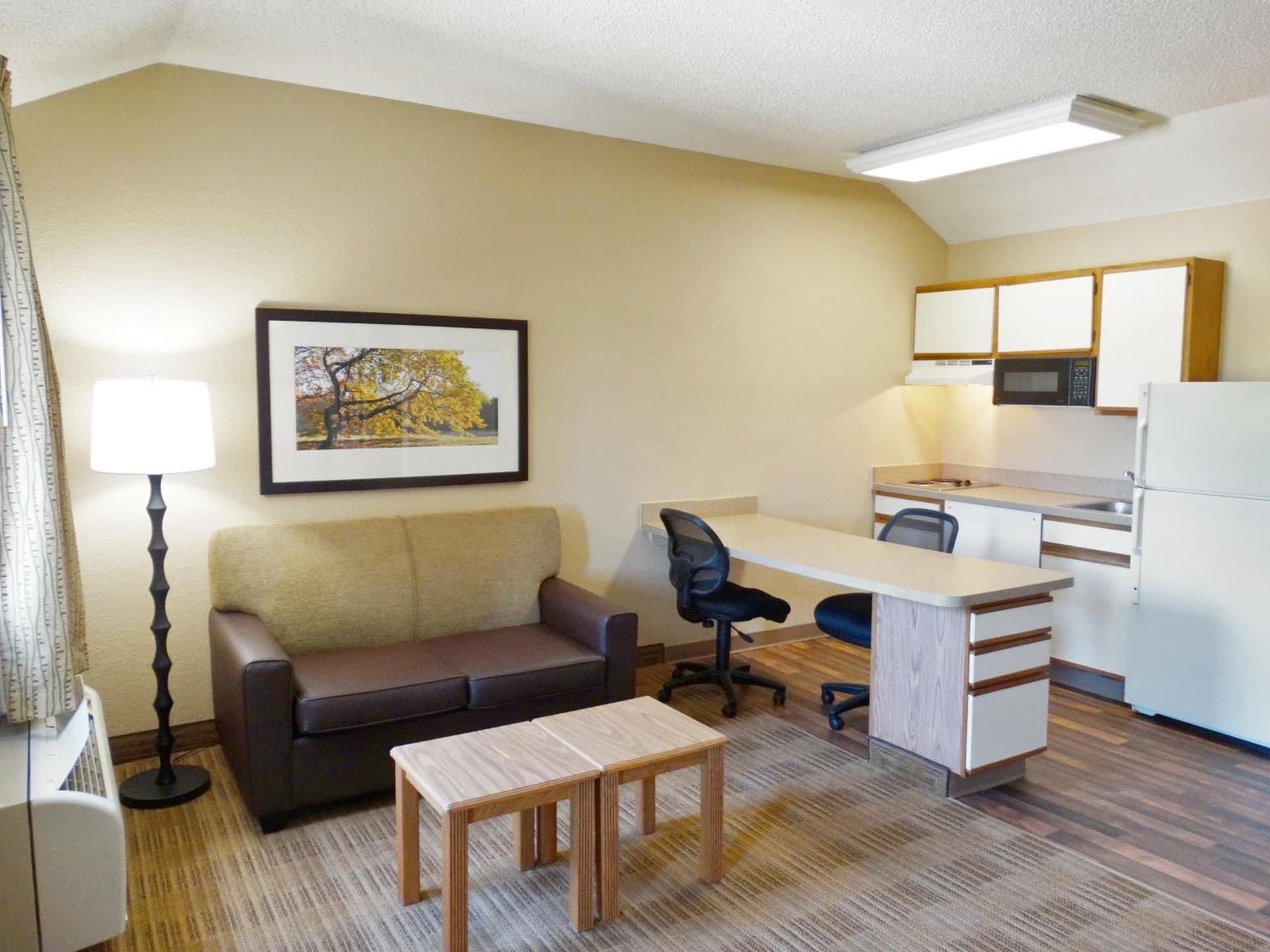 Extended Stay America Select Suites - Denver - Tech Center South - Greenwood Village gallery photo in Centennial, CO — image 7