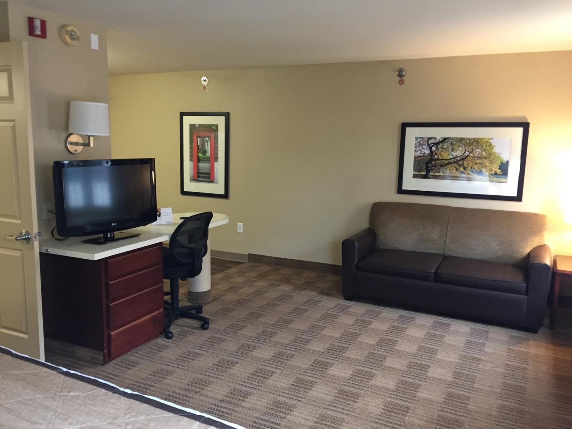 Extended Stay America Suites - Albuquerque - Rio Rancho Blvd gallery photo in Rio Rancho, NM — image 13