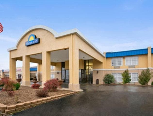 Days Inn by Wyndham Madisonville featured exterior or lobby in Madisonville, KY — similar hotel