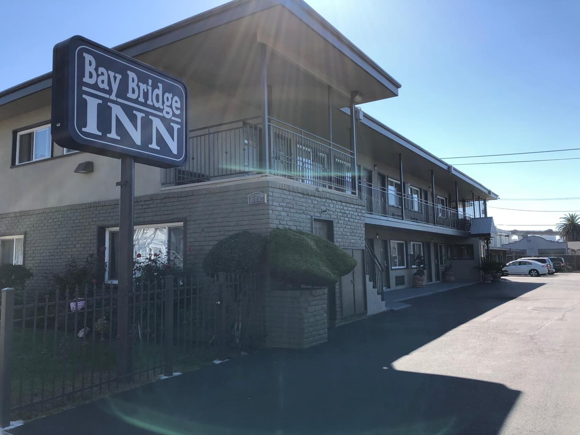 Bay Bridge Inn Oakland featured exterior or lobby in Oakland, CA — similar hotel