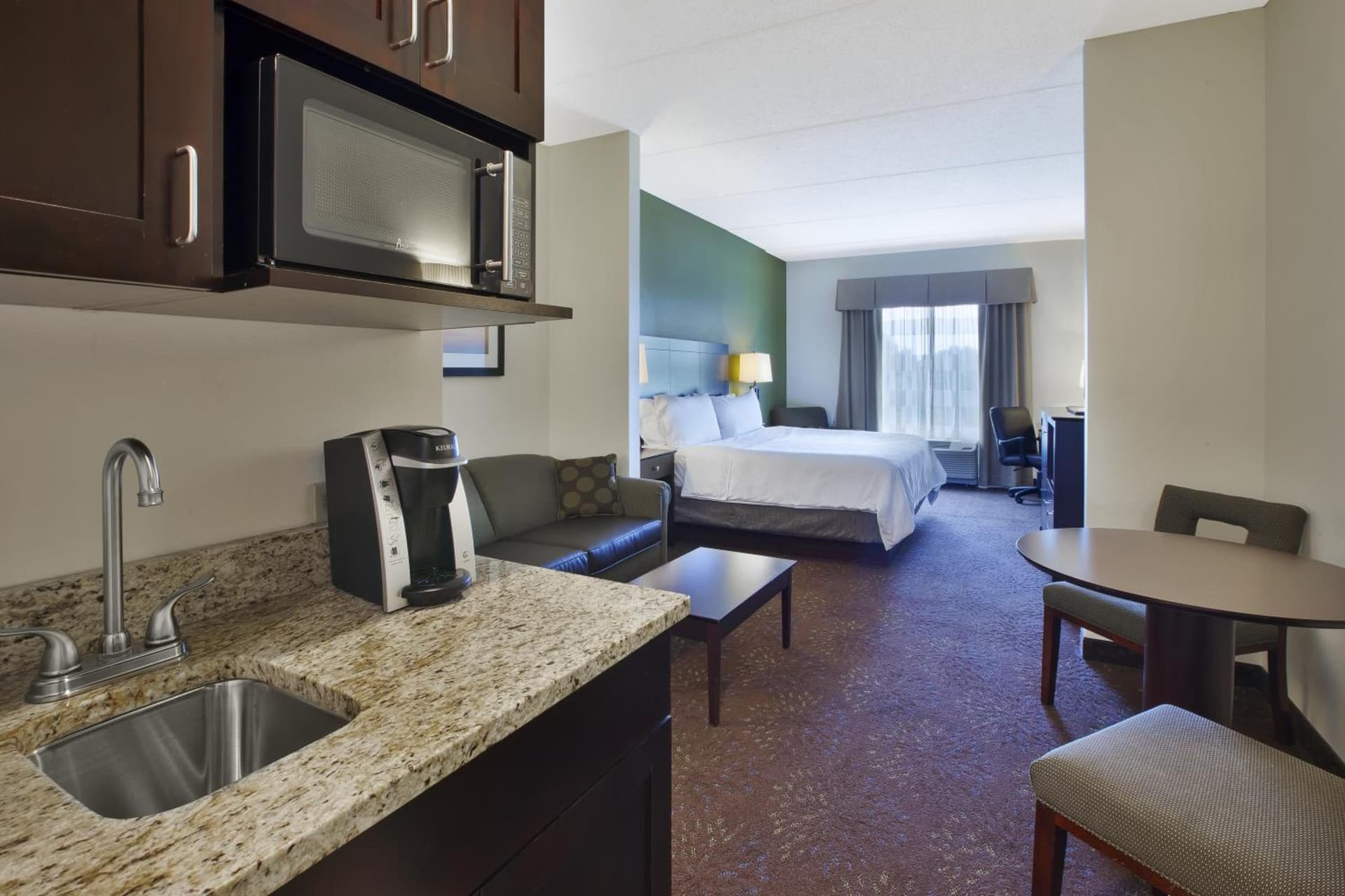 Holiday Inn Express & Suites Geneva Finger Lakes by IHG property views in Geneva, NY — gallery photo 3