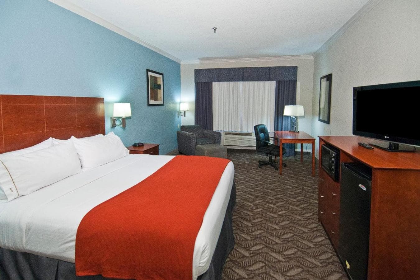 Holiday Inn Express Hotel and Suites Lake Charles by IHG gallery photo in Lake Charles, LA — image 13