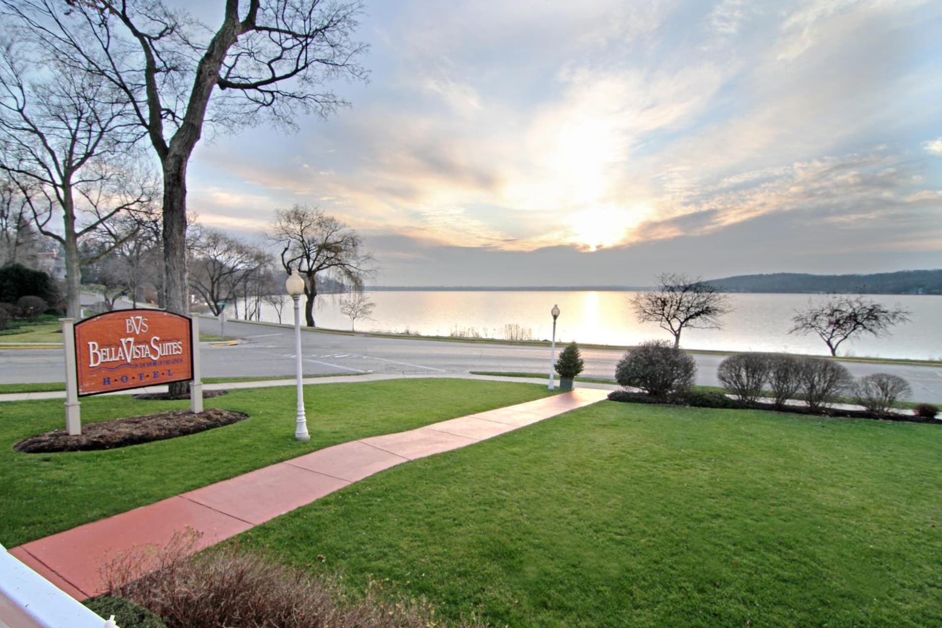 Bella Vista Suites Lake Geneva property views in Lake Geneva, WI — gallery photo 3