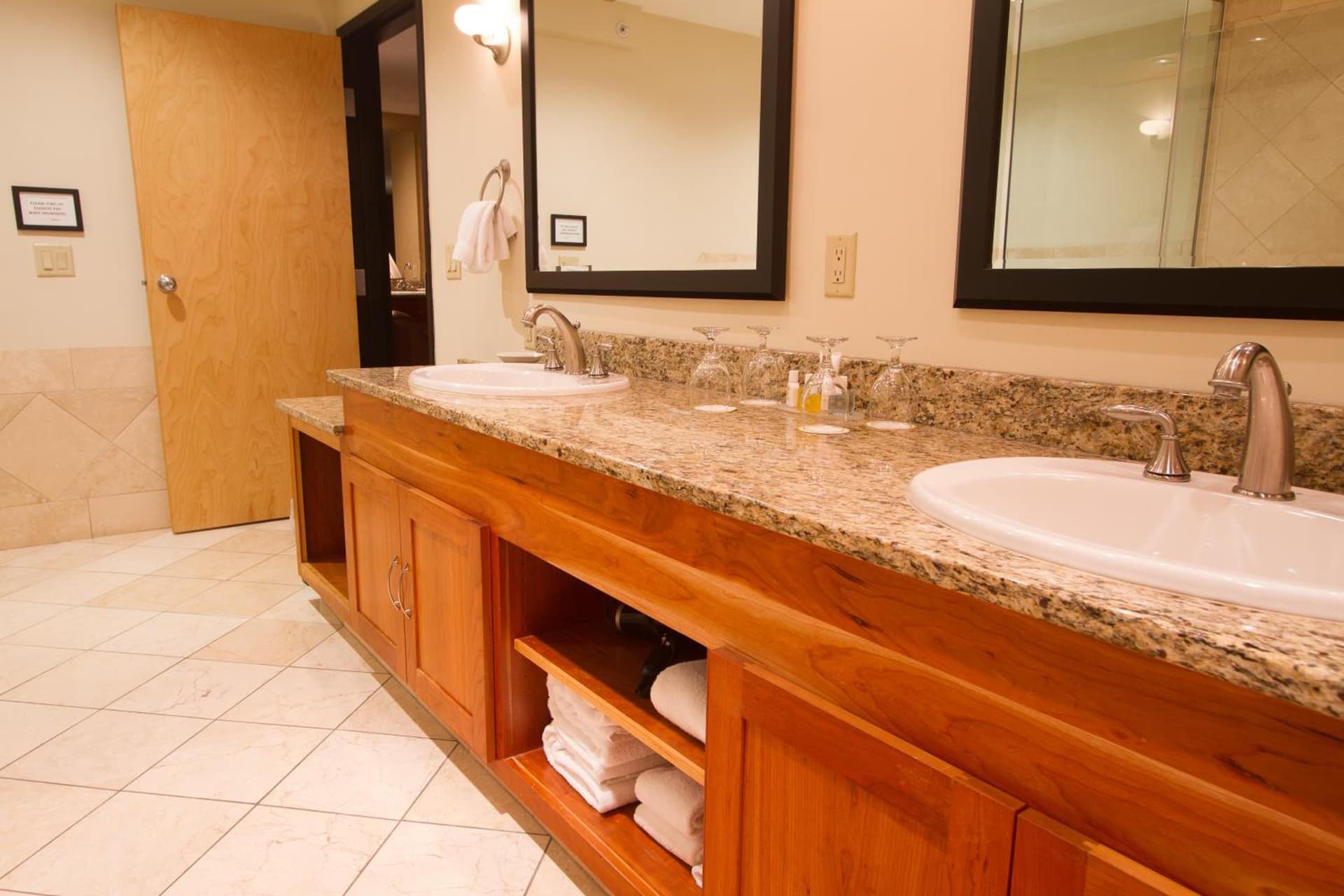 Mirabeau Park Hotel gallery photo in Spokane Valley, WA — image 86