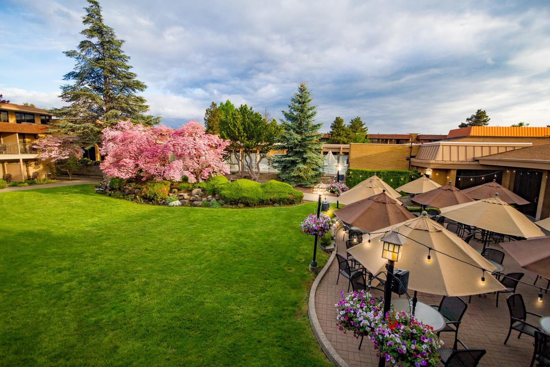 Mirabeau Park Hotel gallery photo in Spokane Valley, WA — image 89