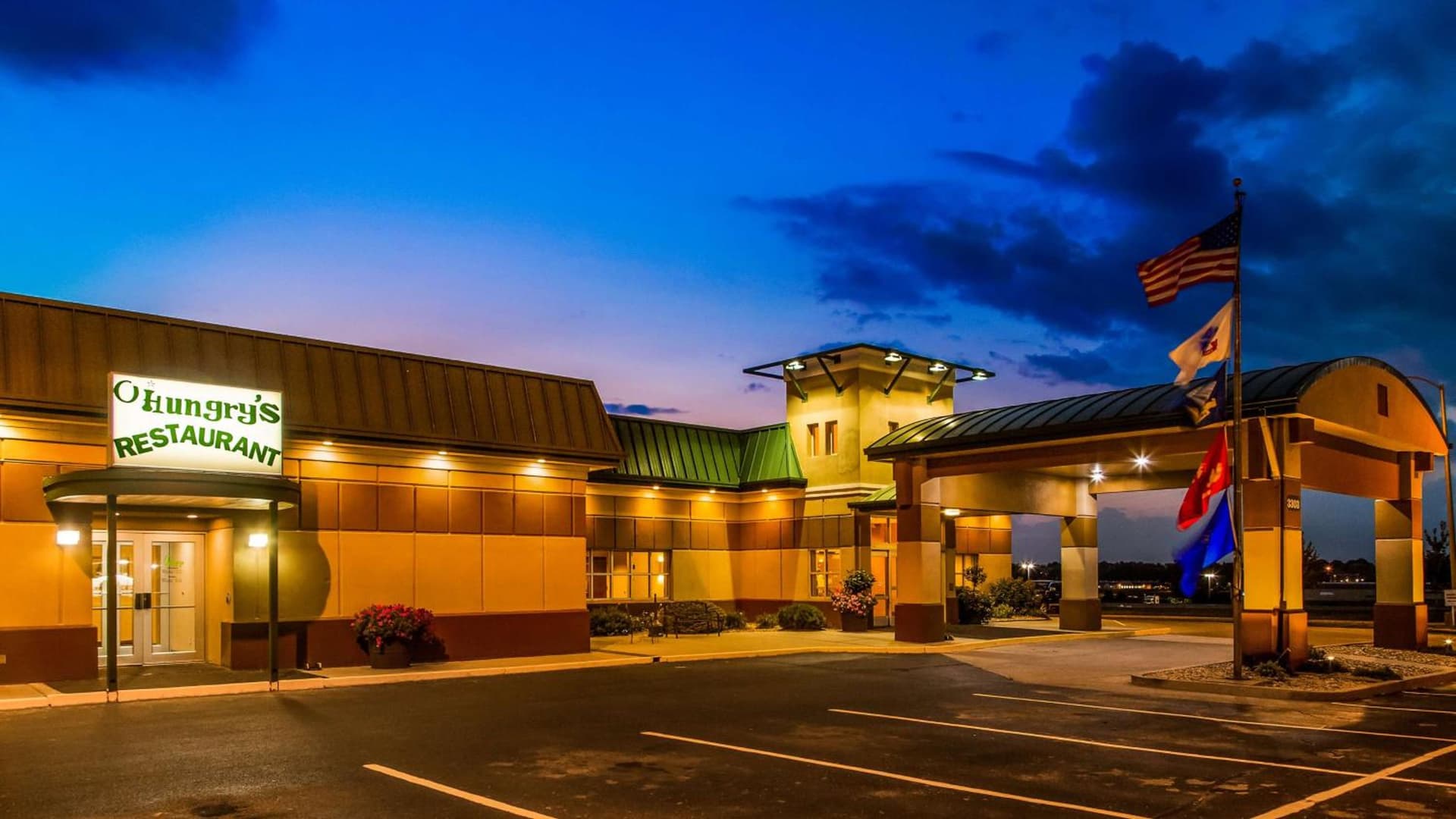 Rock Island Inn & Suites Marshalltown featured exterior or lobby in Marshalltown, IA — similar hotel