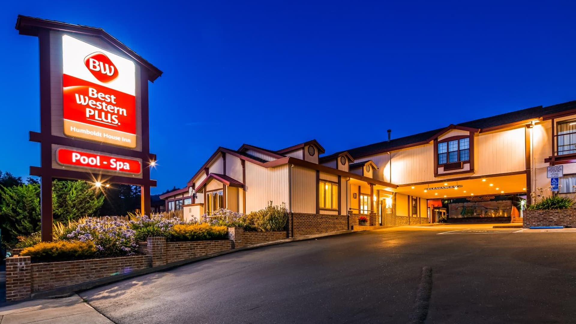Best Western Plus Humboldt House Inn featured exterior or lobby in Garberville, CA — similar hotel