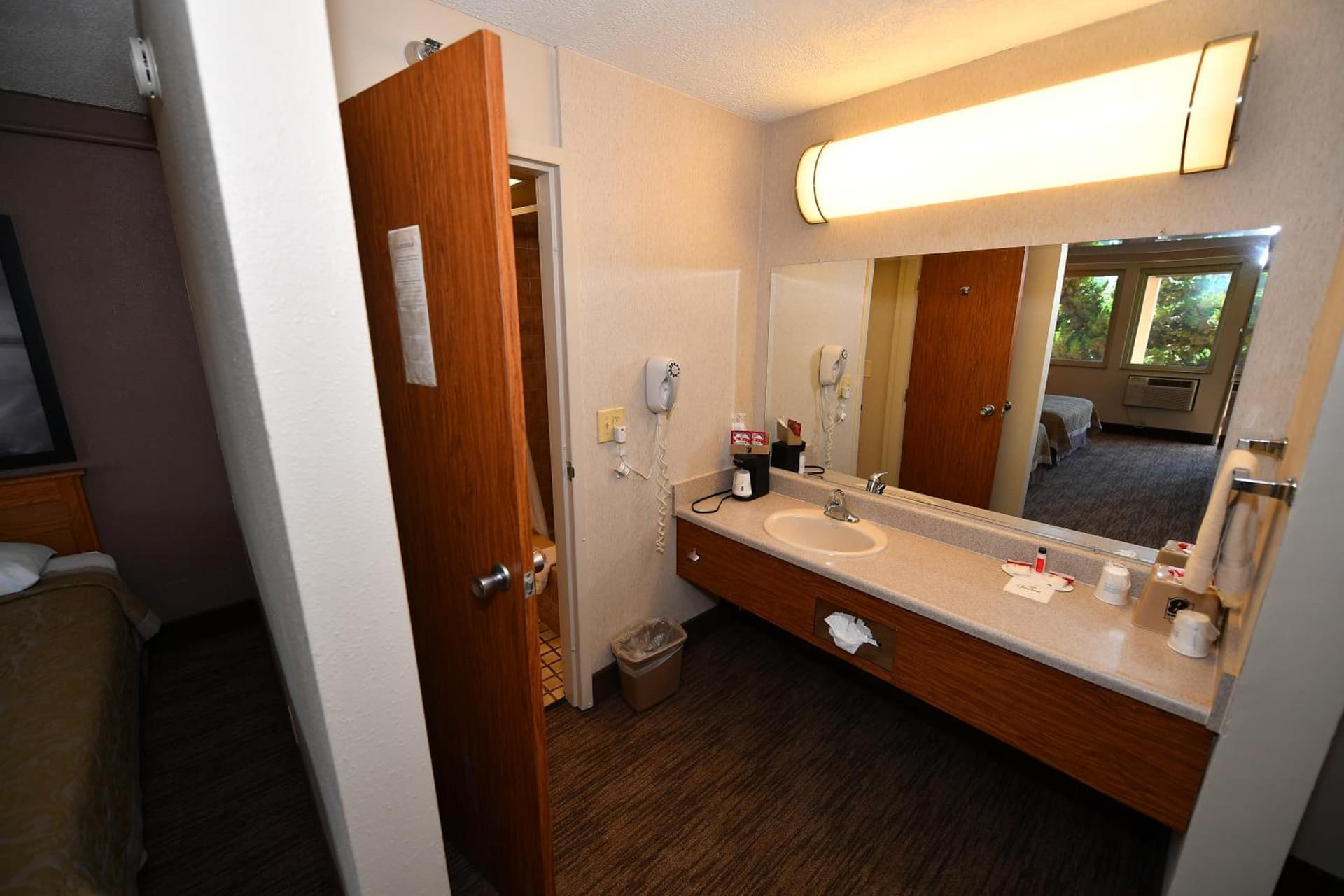 Costa Mesa Inn - Newport Beach Area gallery photo in Costa Mesa, CA — image 24