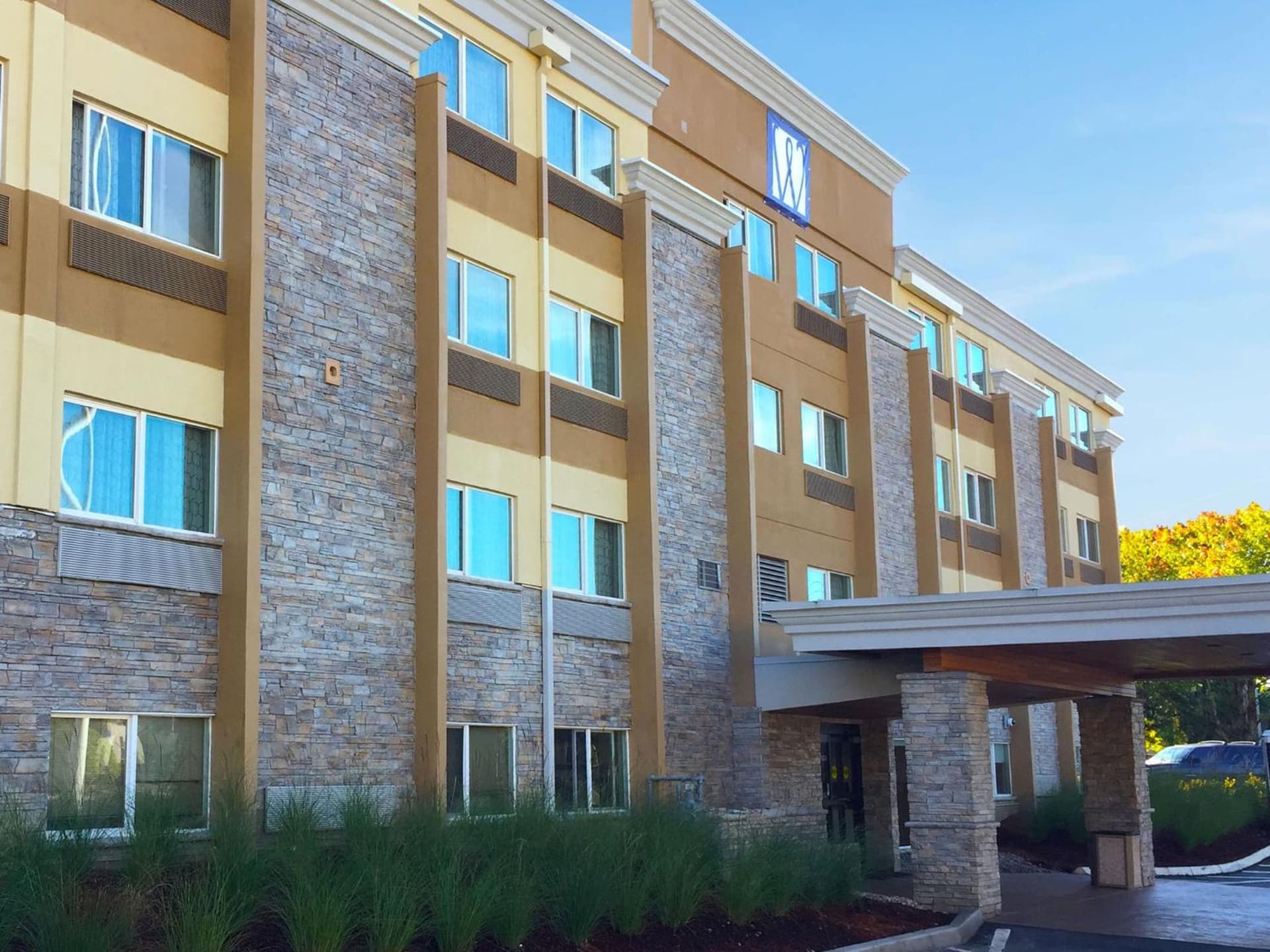Comfort Inn & Suites Tigard near Washington Square featured exterior or lobby in Tigard, OR — similar hotel