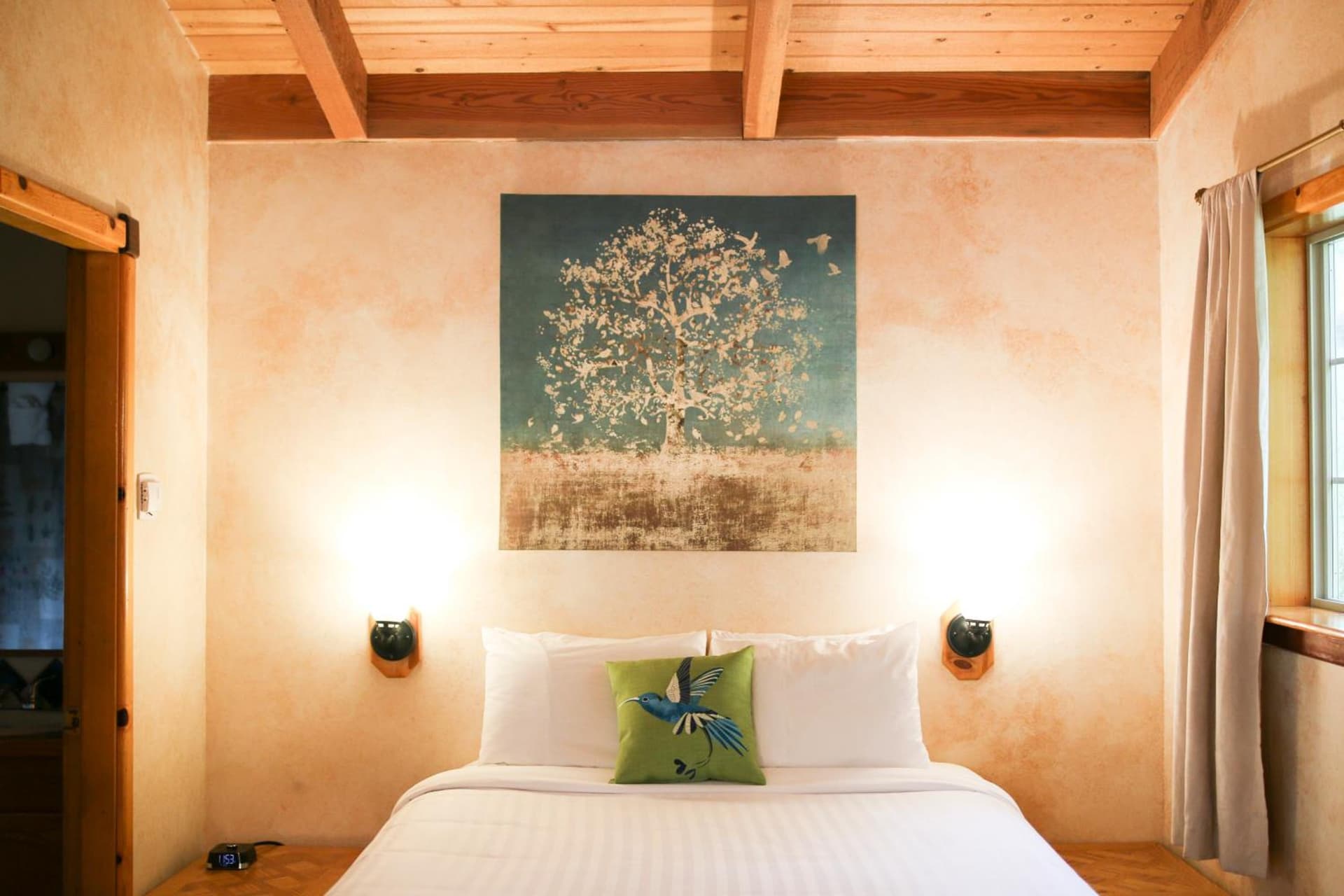 Buckeye Tree Lodge gallery photo in Three Rivers, CA — image 30