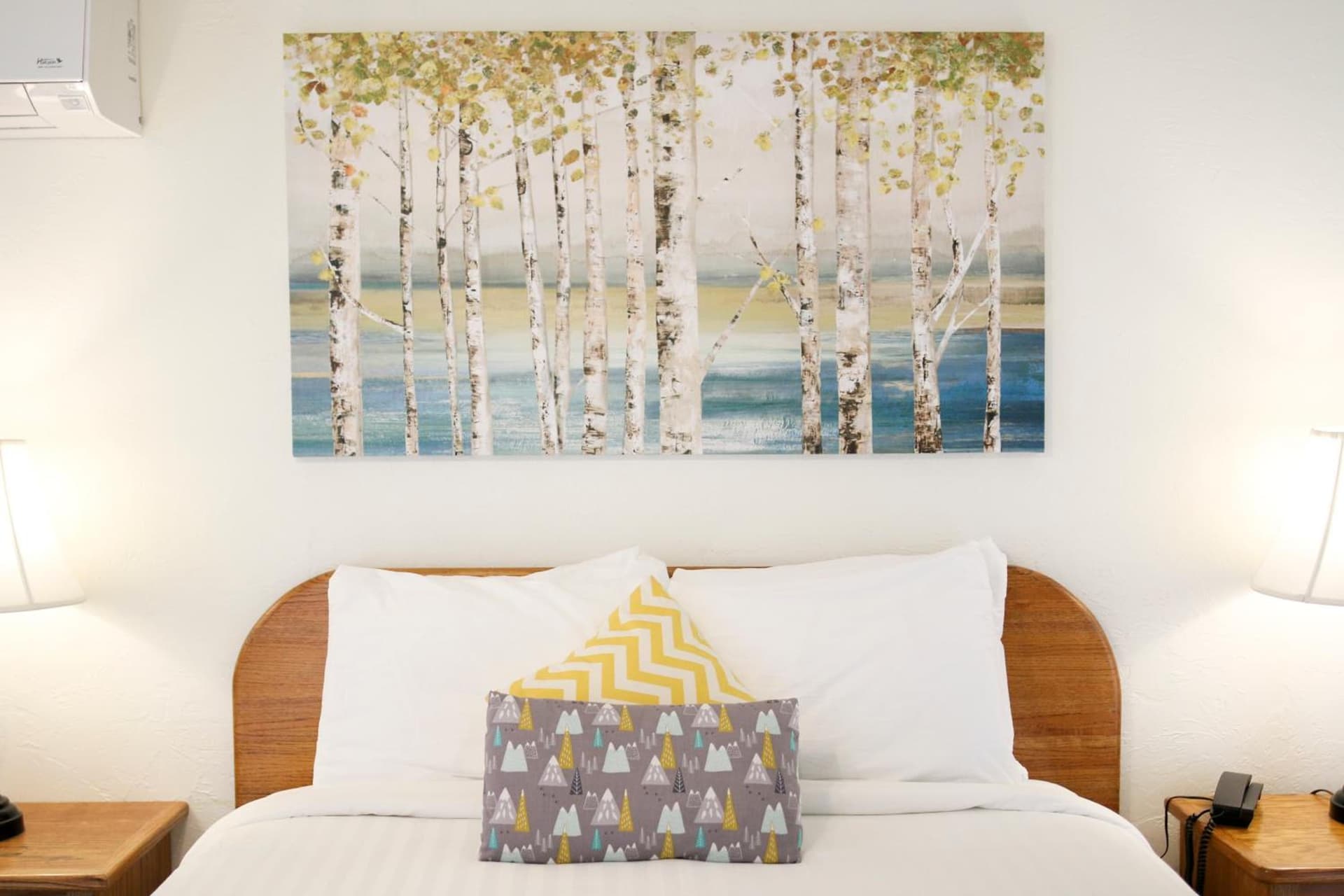 Buckeye Tree Lodge gallery photo in Three Rivers, CA — image 4