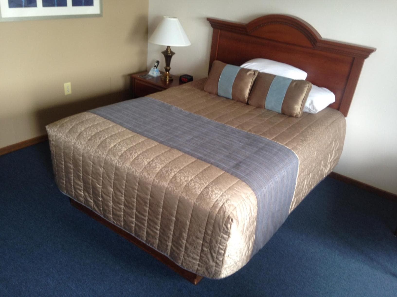 Scenic Shore Inn property views in Algoma, WI — gallery photo 3
