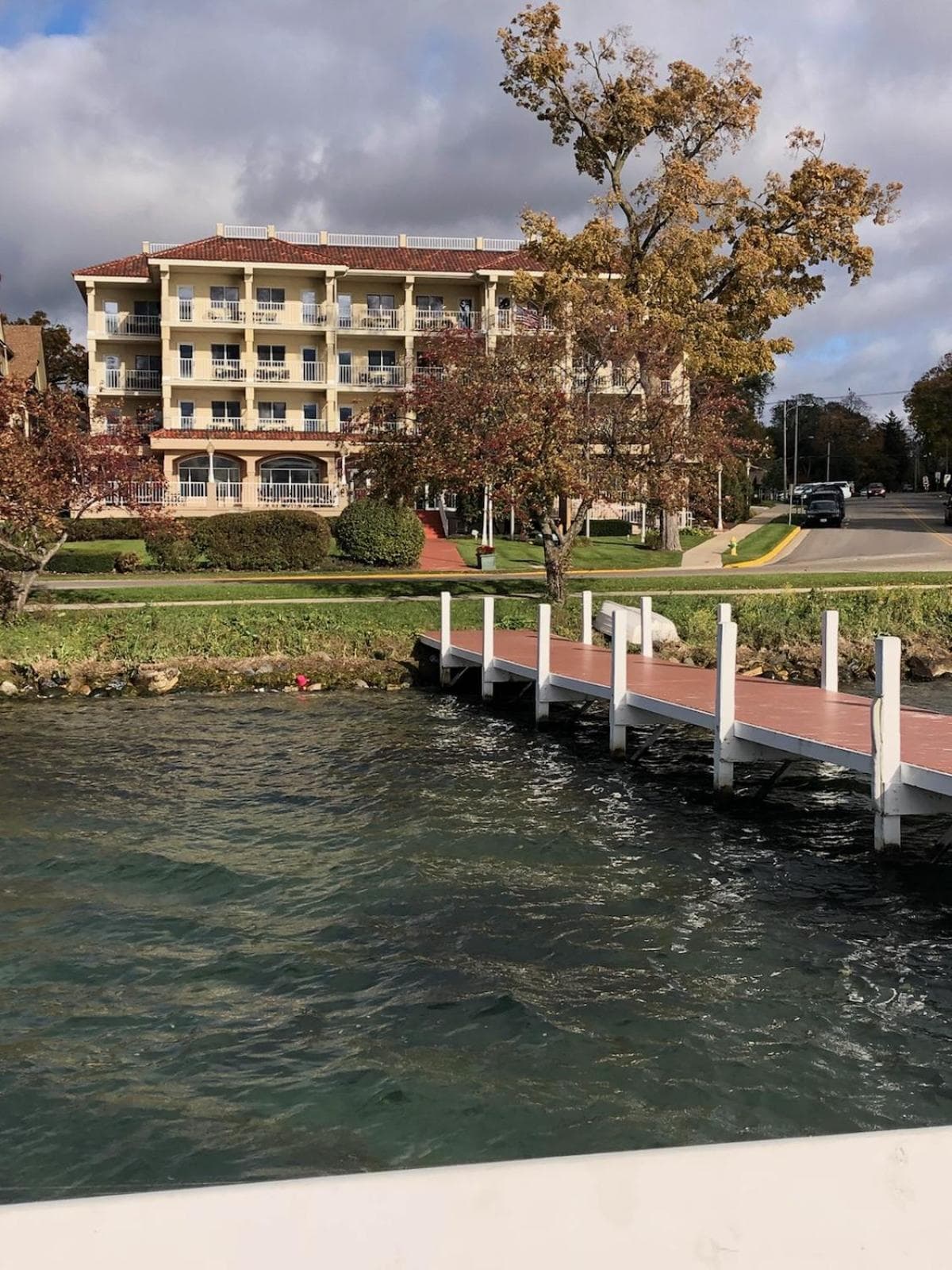 Bella Vista Suites Lake Geneva gallery photo in Lake Geneva, WI — image 22