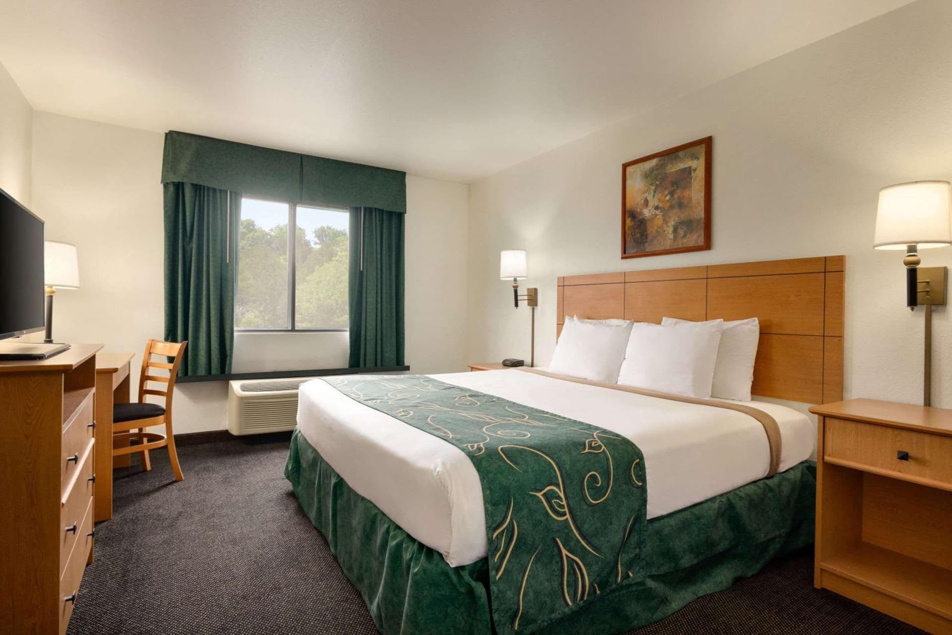 Travelodge by Wyndham Marysville property views in Marysville, KS — gallery photo 3