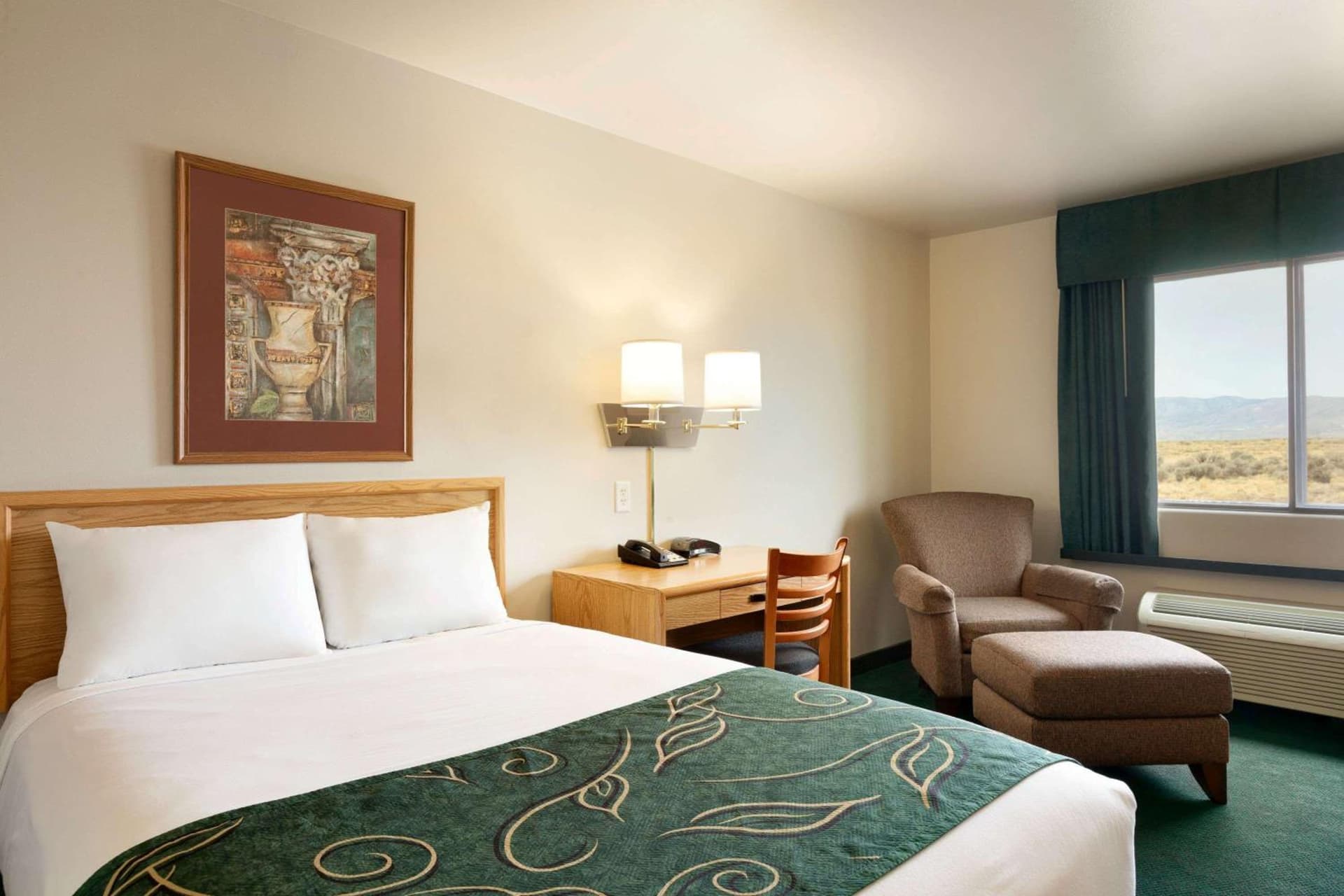 Travelodge by Wyndham Milford property views in Milford, UT — gallery photo 3