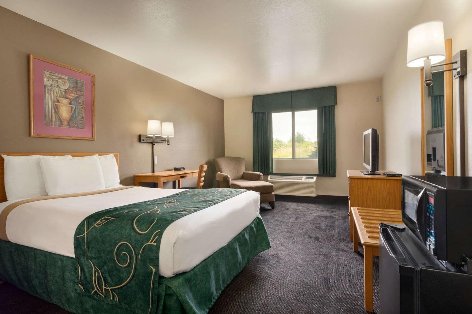 Travelodge by Wyndham Marysville interior in Marysville, KS — gallery photo 2