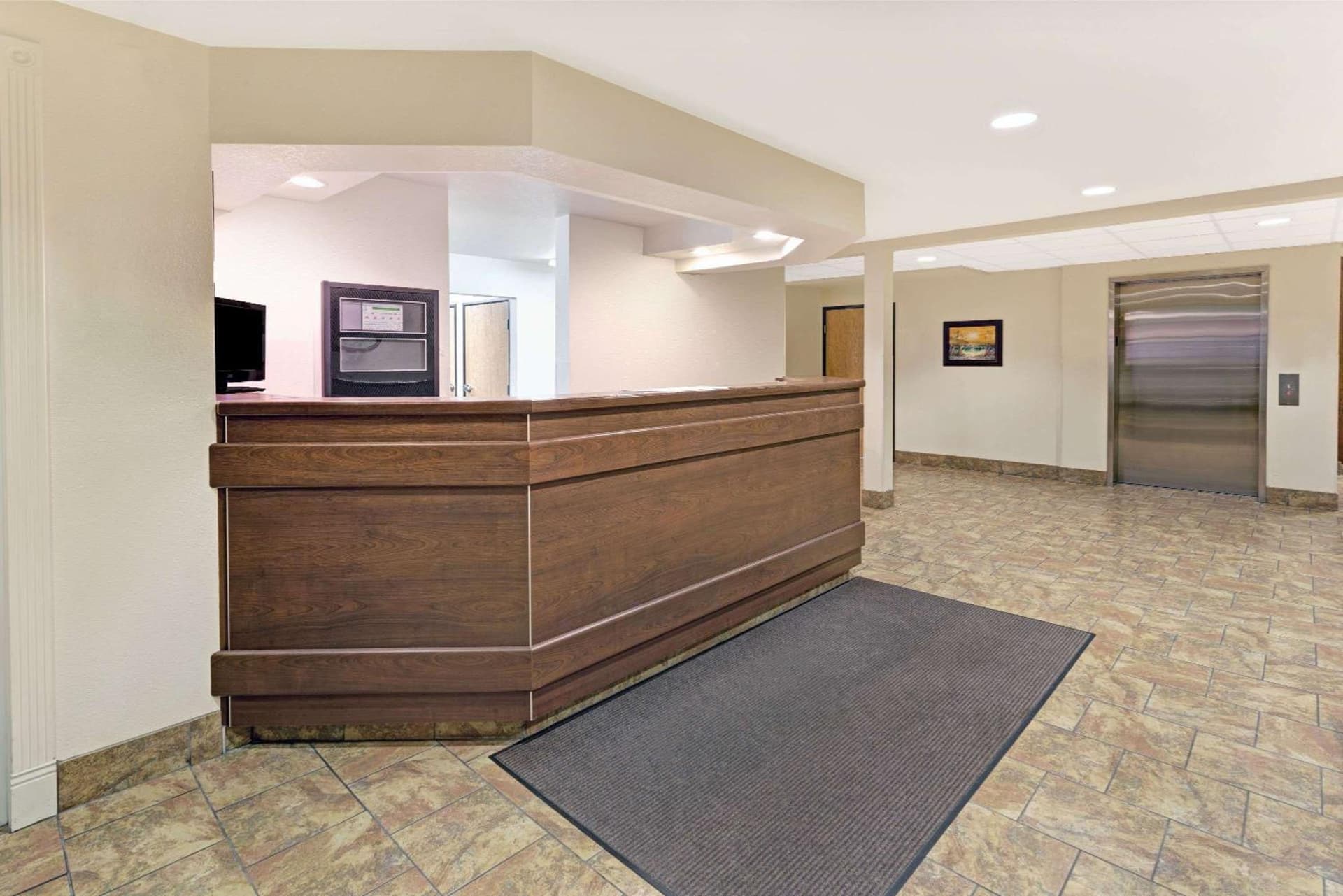 Microtel Inn & Suites Cheyenne interior in Cheyenne, WY — gallery photo 2