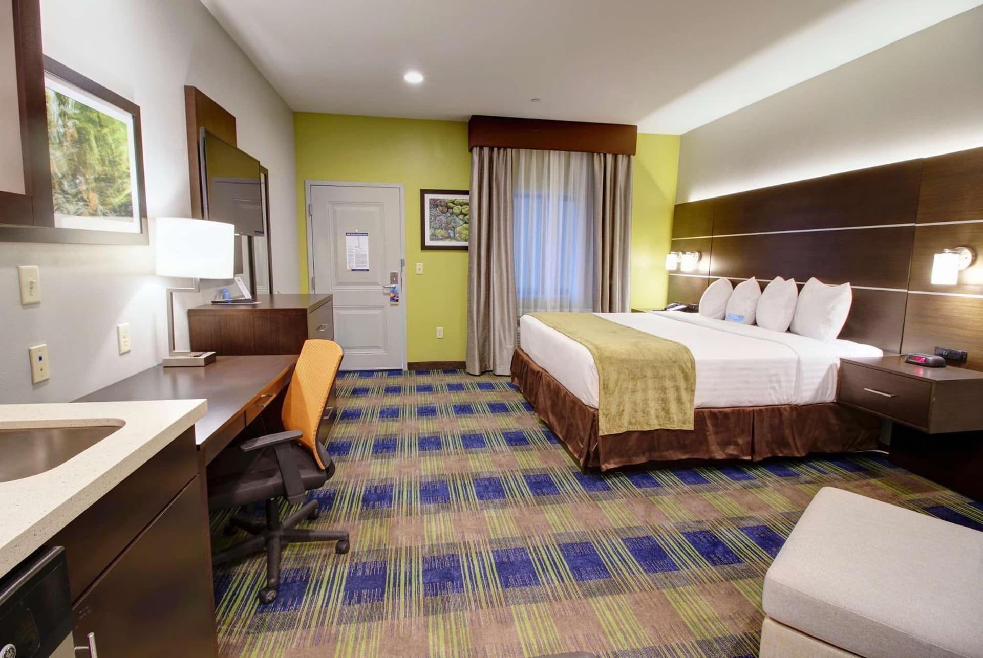 Days Inn & Suites by Wyndham Port Arthur gallery photo in Port Arthur, TX — image 14