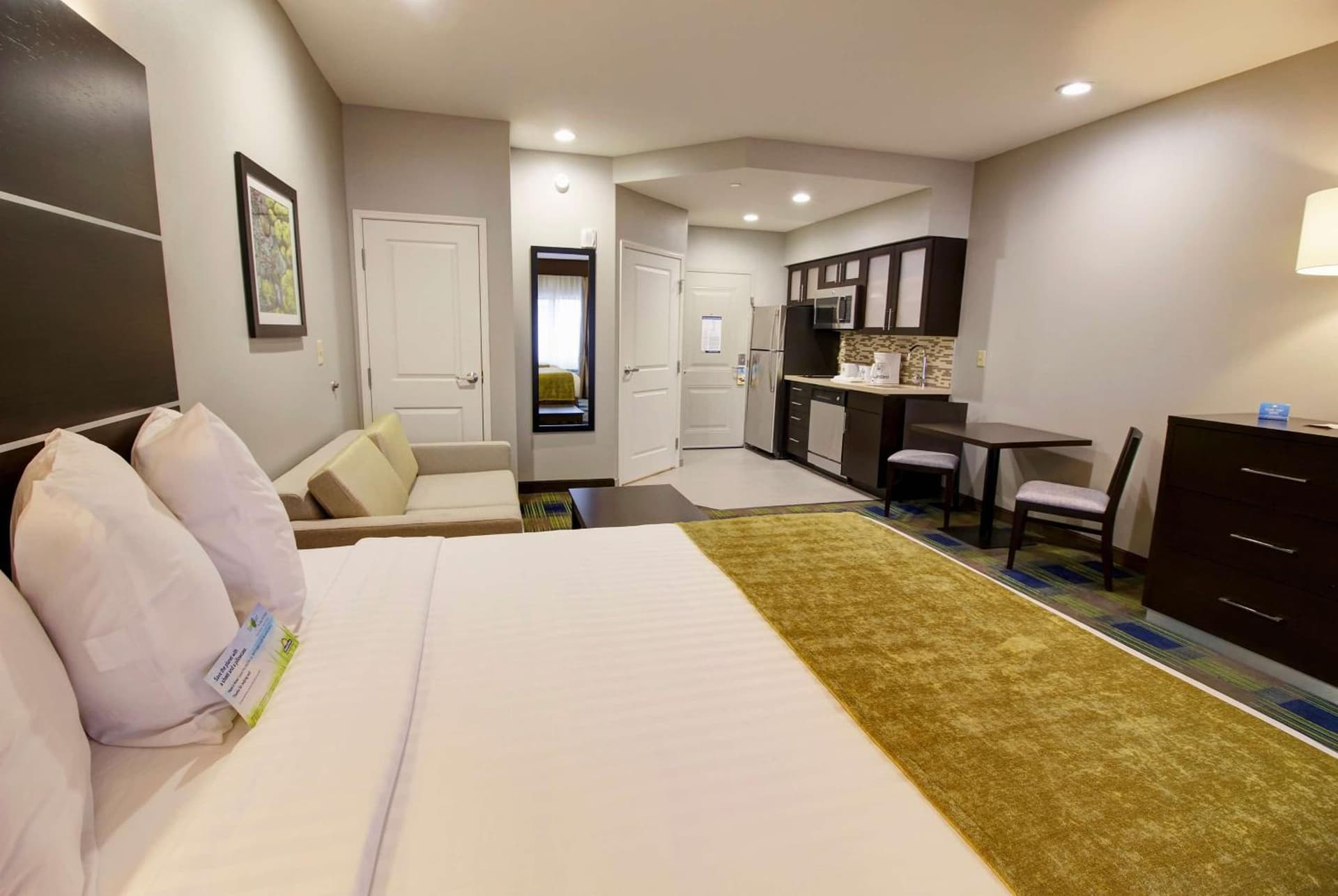 Days Inn & Suites by Wyndham Port Arthur gallery photo in Port Arthur, TX — image 21