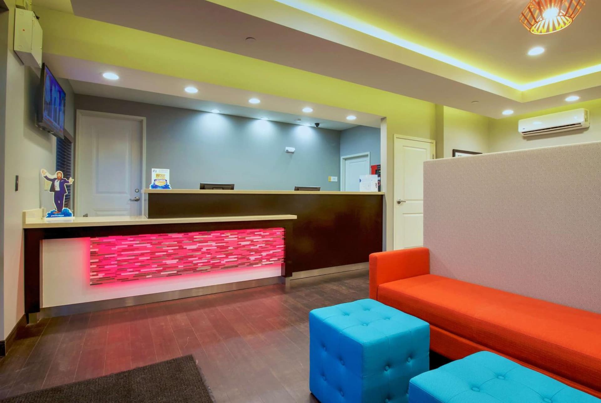 Days Inn & Suites by Wyndham Port Arthur gallery photo in Port Arthur, TX — image 10