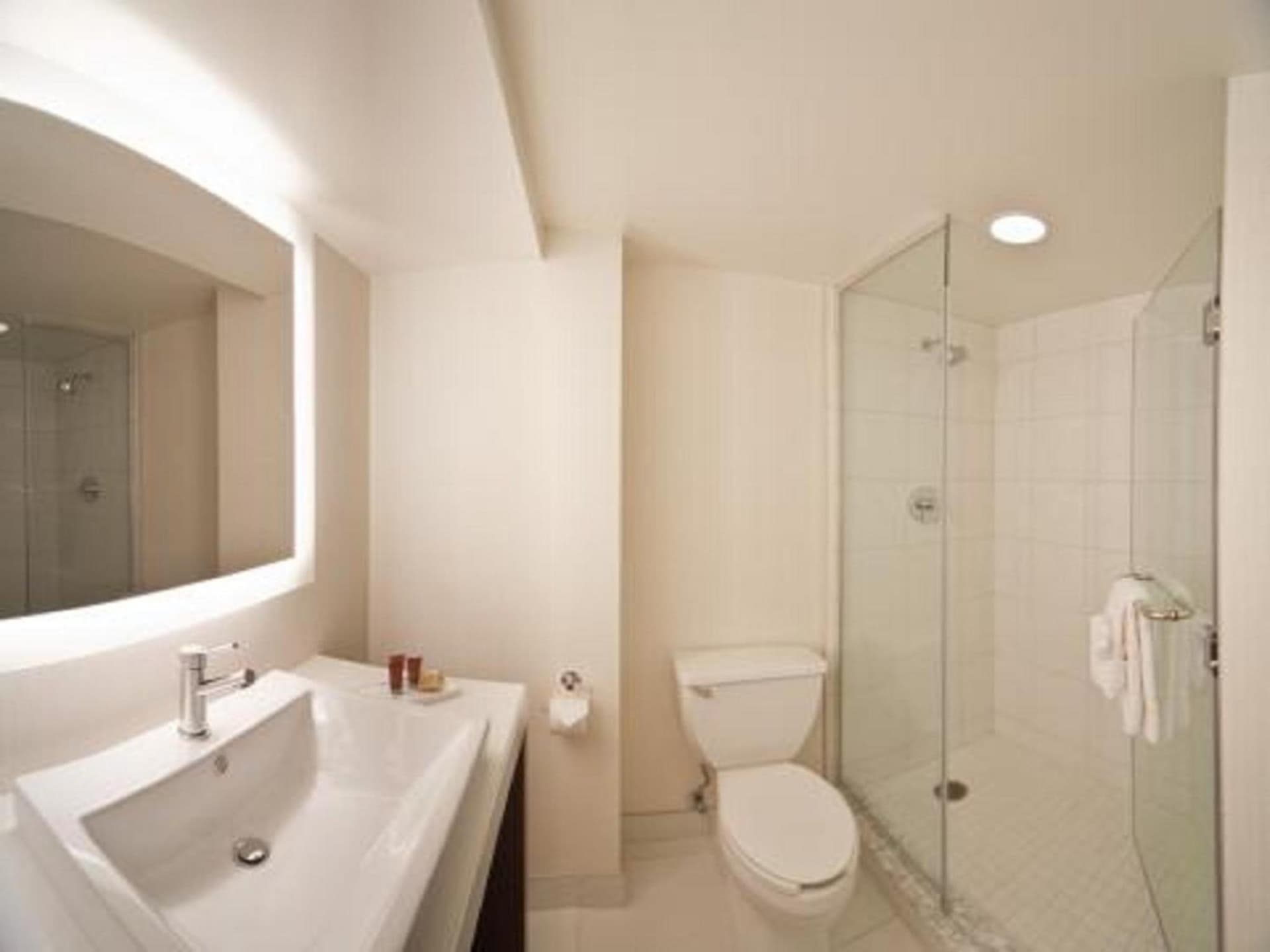 Bally's Evansville Casino & Hotel gallery photo in Evansville, IN — image 17