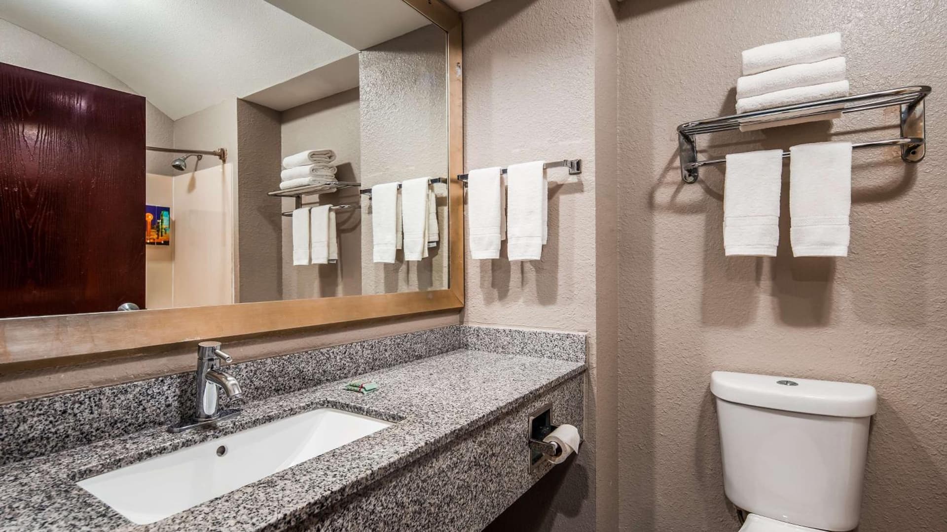 Best Western Executive Inn property views in Seagoville, TX — gallery photo 3