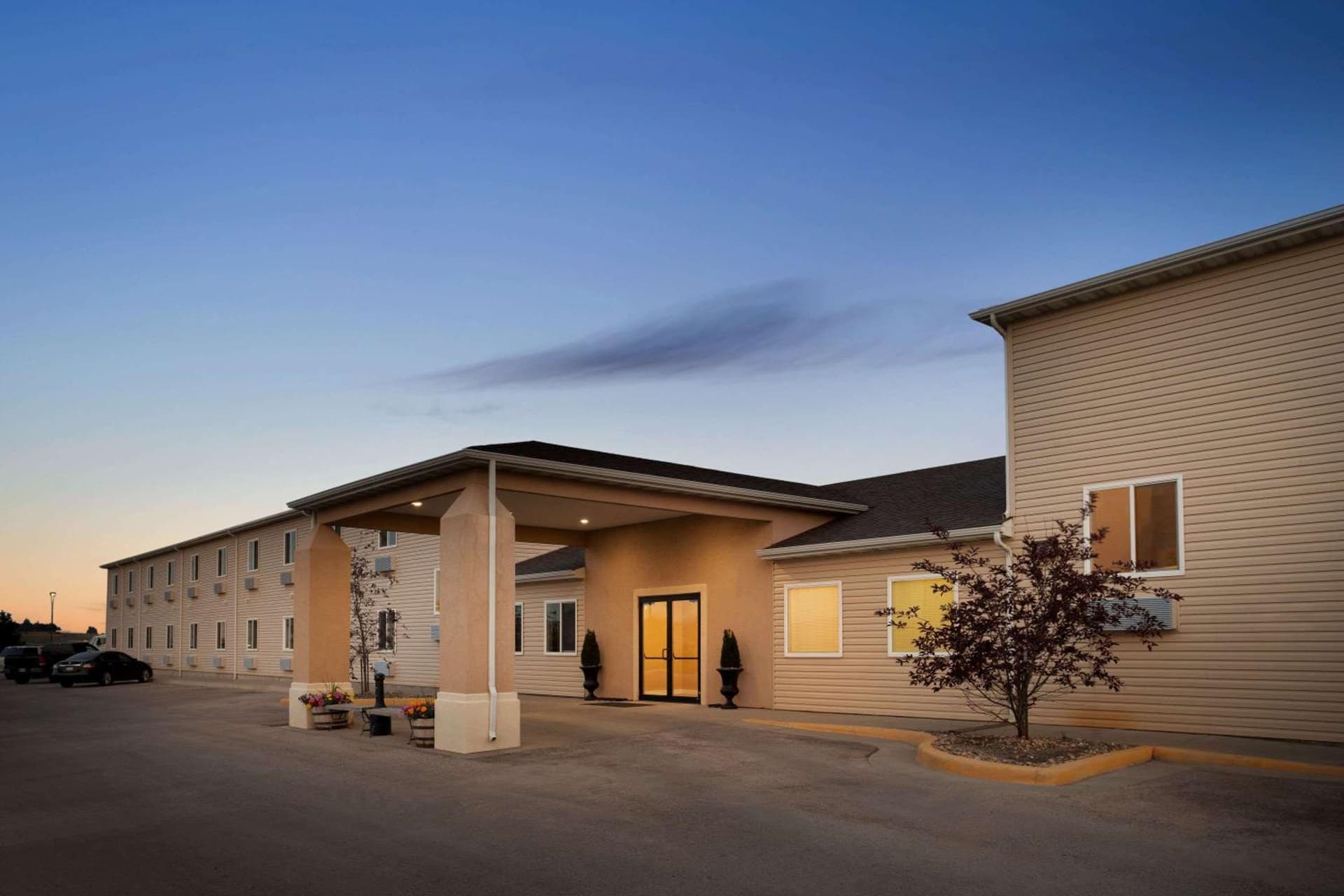 Travelodge by Wyndham Gillette property views in Gillette, WY — gallery photo 3