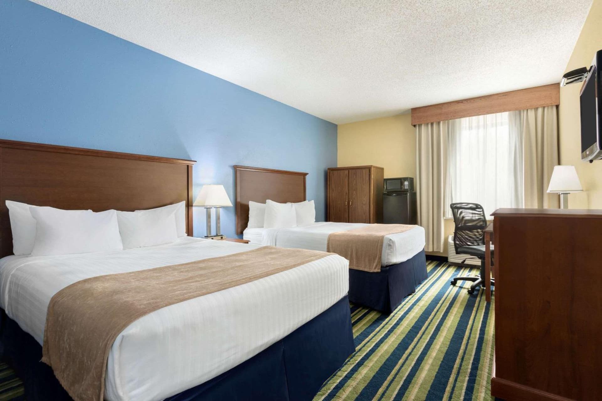 Days Inn by Wyndham Fargo - West Acres gallery photo in Fargo, ND — image 14