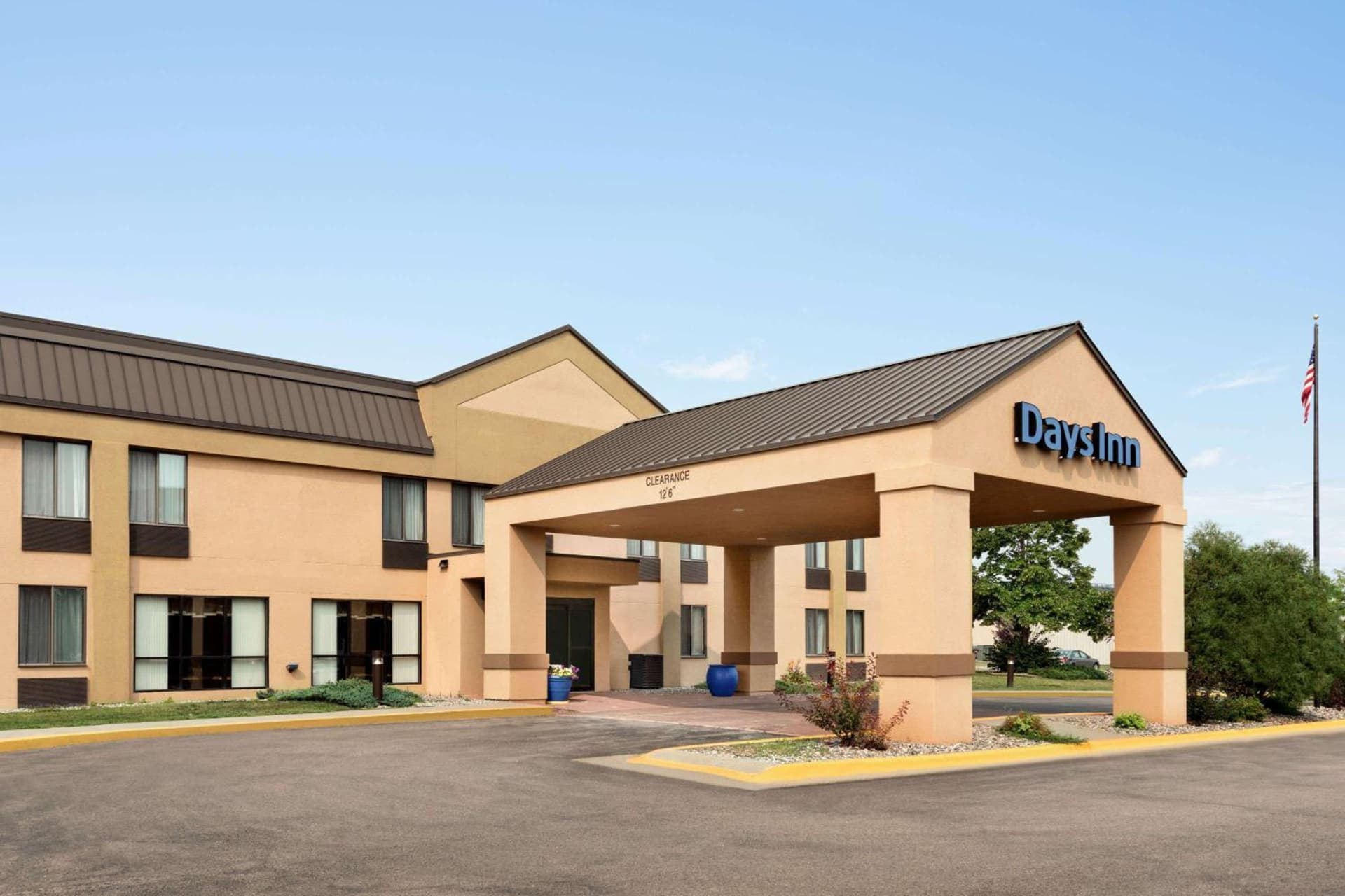 Days Inn by Wyndham Fargo - West Acres featured exterior or lobby in Fargo, ND — similar hotel