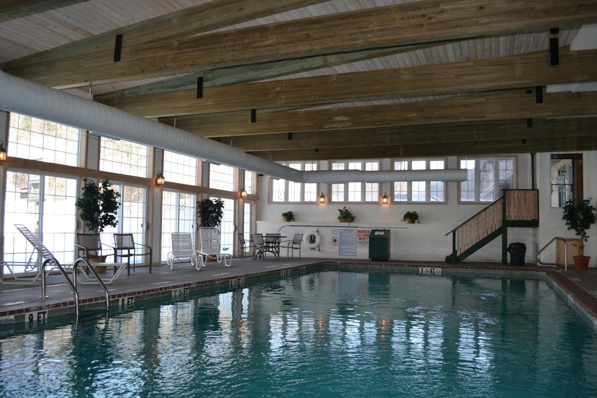 Kancamagus Lodge property views in Lincoln — gallery photo 3