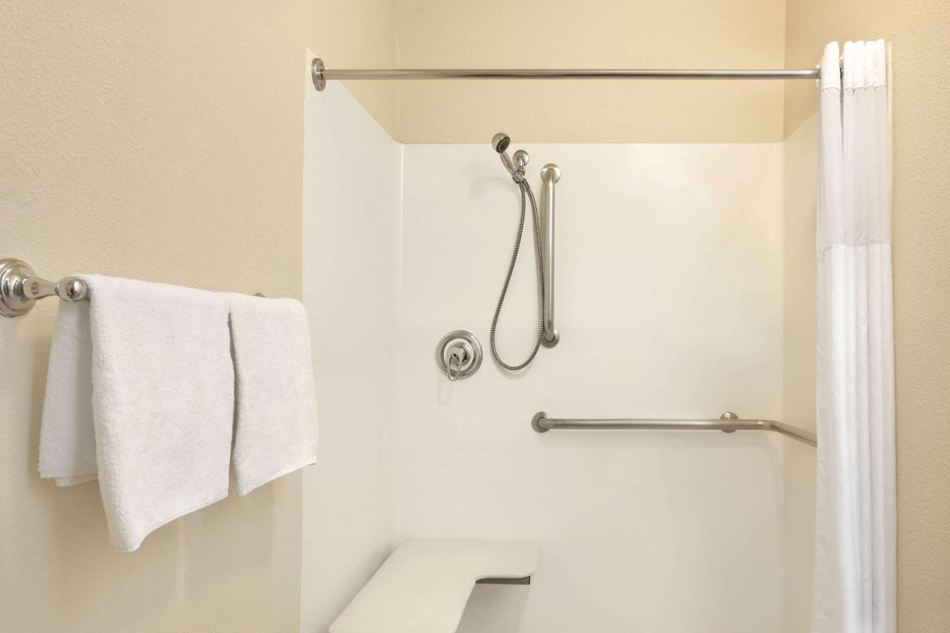 Baymont by Wyndham Wichita East gallery photo in Wichita, KS — image 53