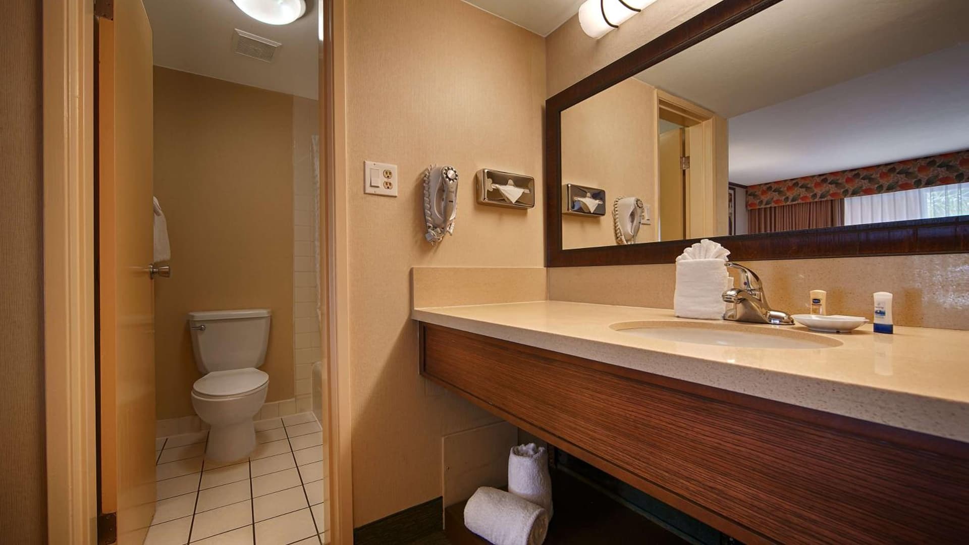 Best Western Seven Seas gallery photo in San Diego, CA — image 21