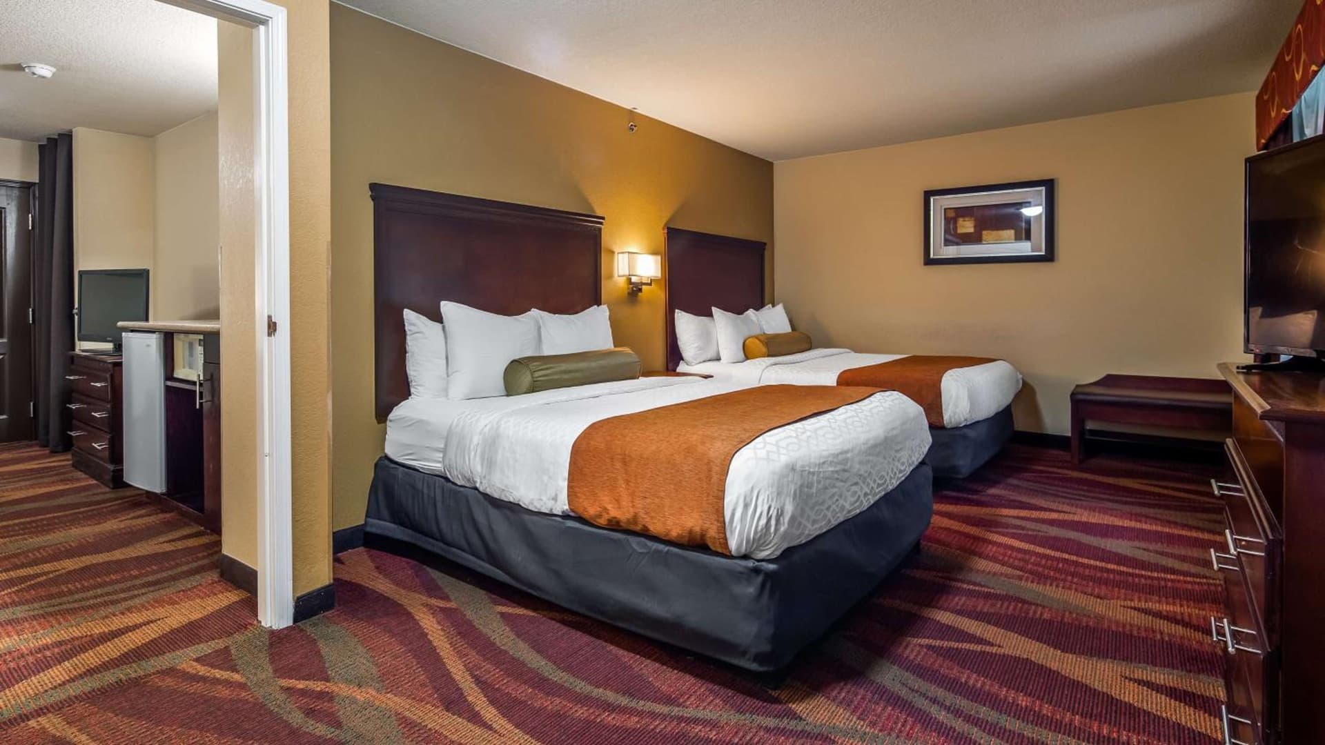 Best Western Fort Wayne Inn & Suites North gallery photo in Fort Wayne, IN — image 14