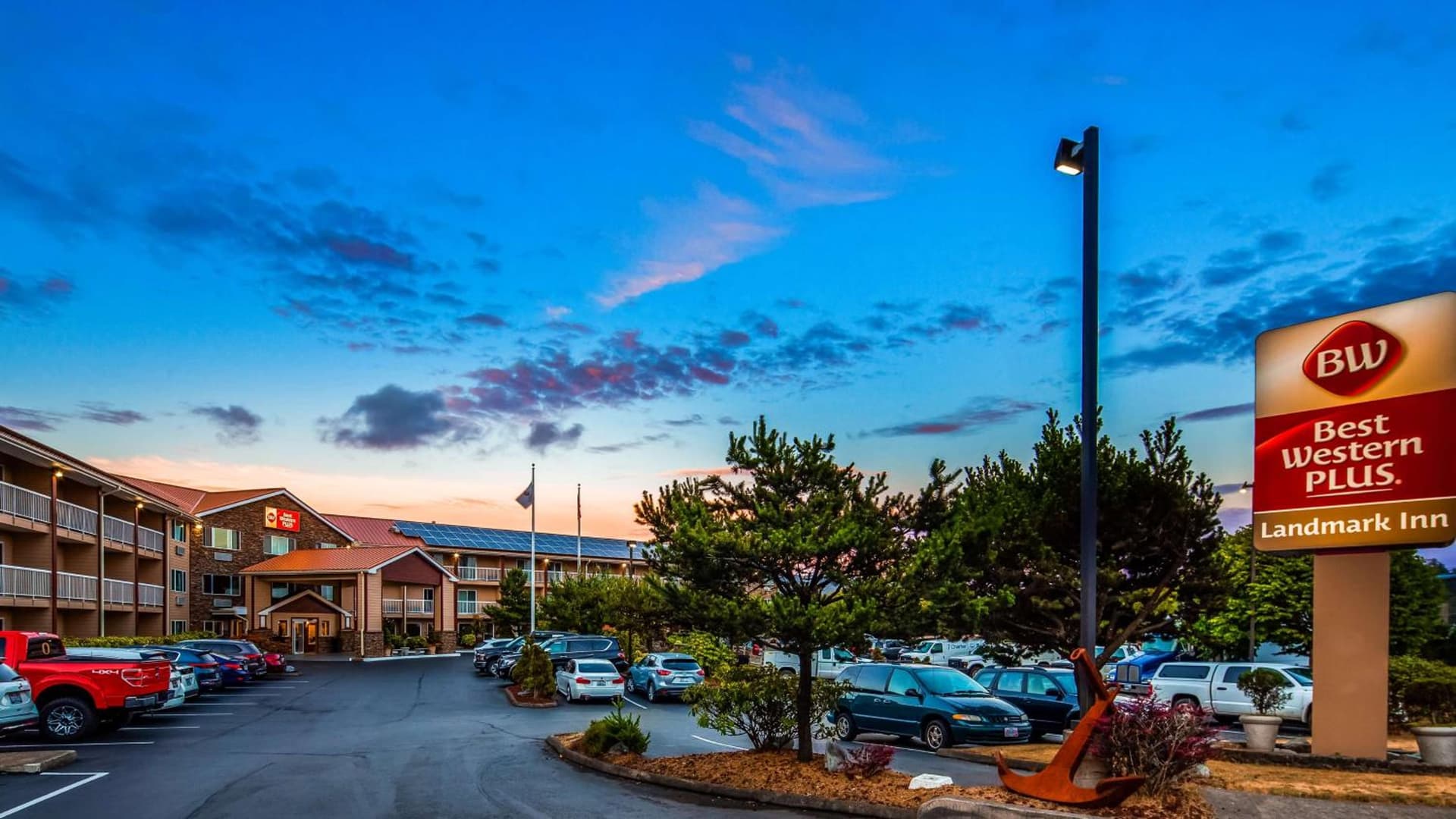 Best Western Plus Landmark Inn featured exterior or lobby in Lincoln City, OR — similar hotel