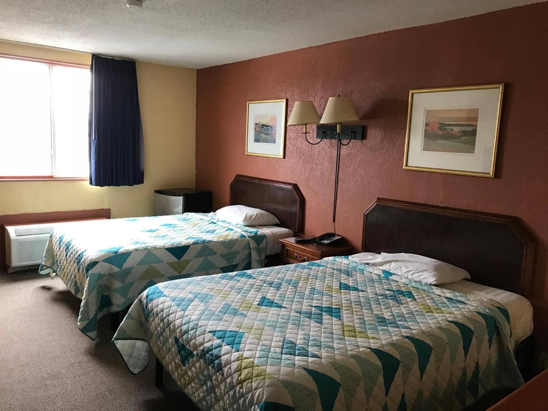Economy Inn property views in Fort Wayne, IN — gallery photo 3