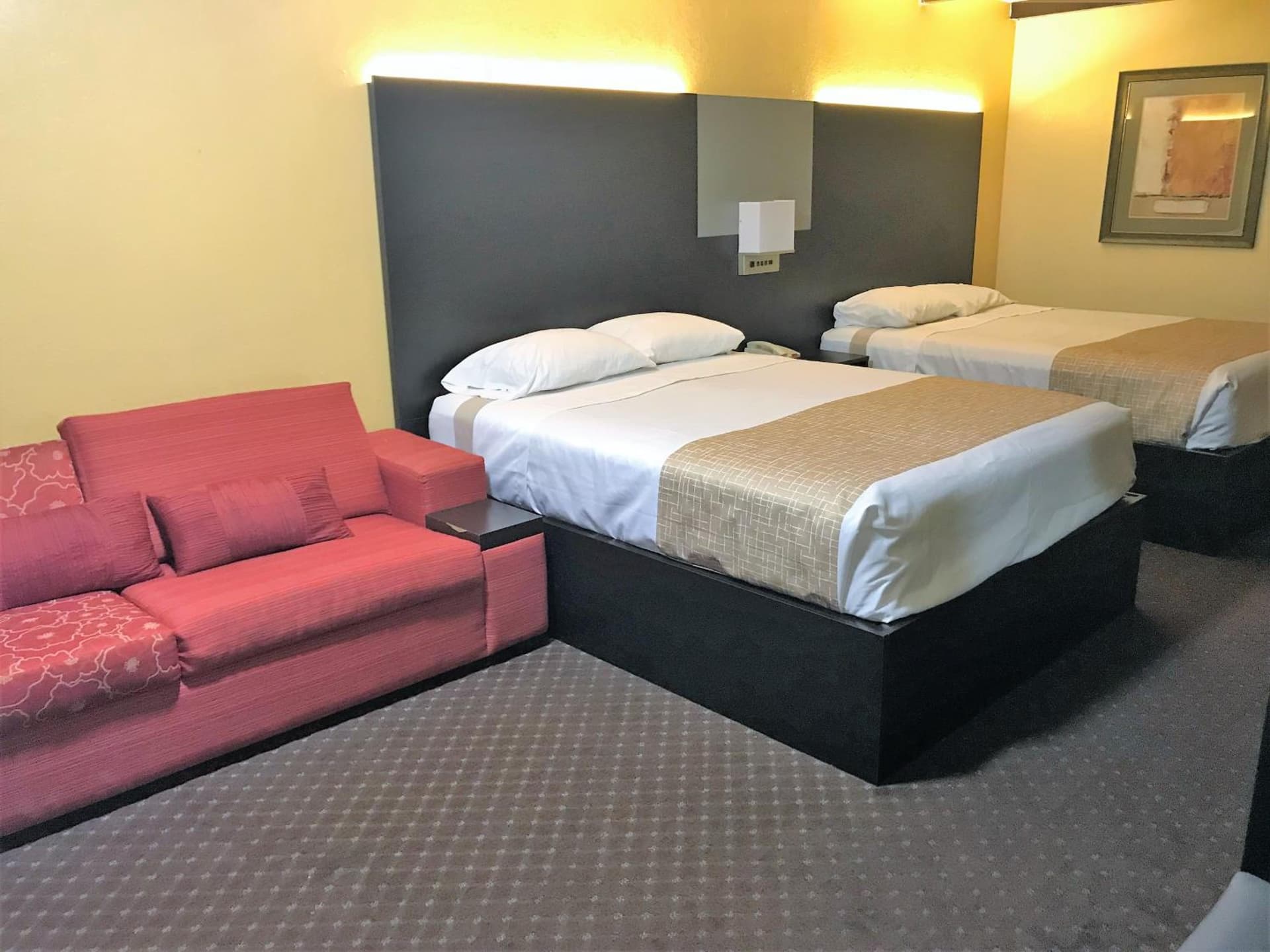 Americas Best Value Inn New Braunfels gallery photo in New Braunfels, TX — image 17