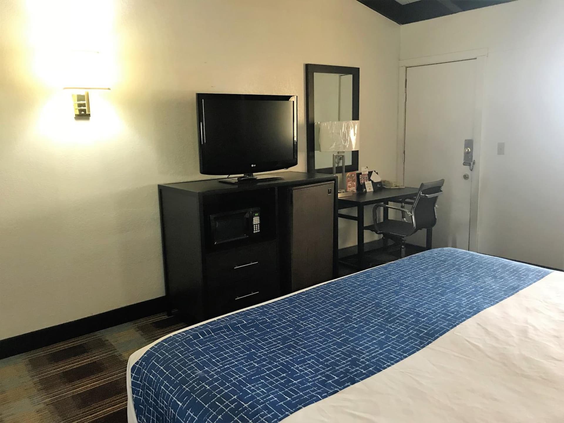 Americas Best Value Inn New Braunfels gallery photo in New Braunfels, TX — image 12