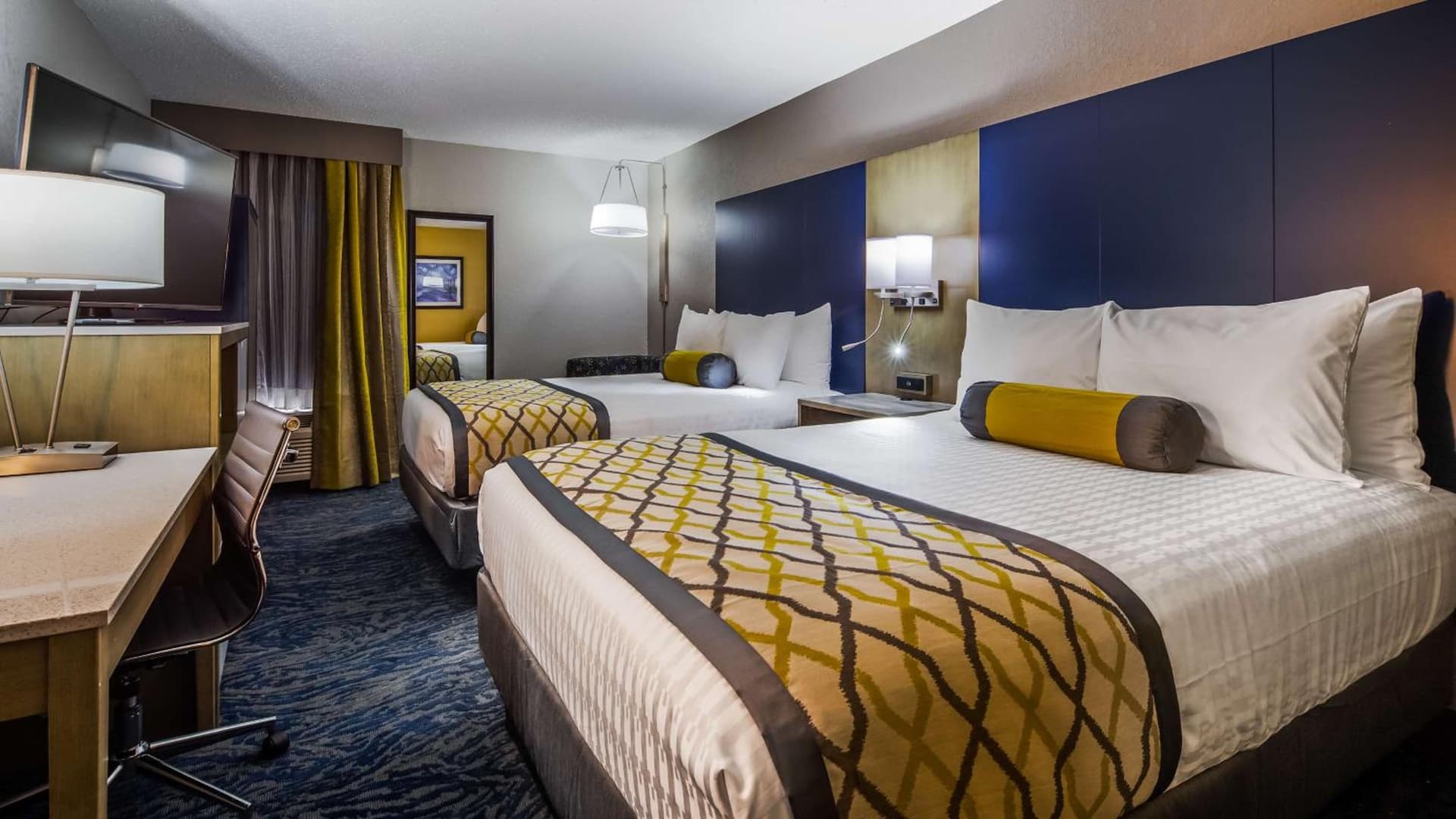 Best Western Plus Bloomington East interior in Bloomington, IL — gallery photo 2