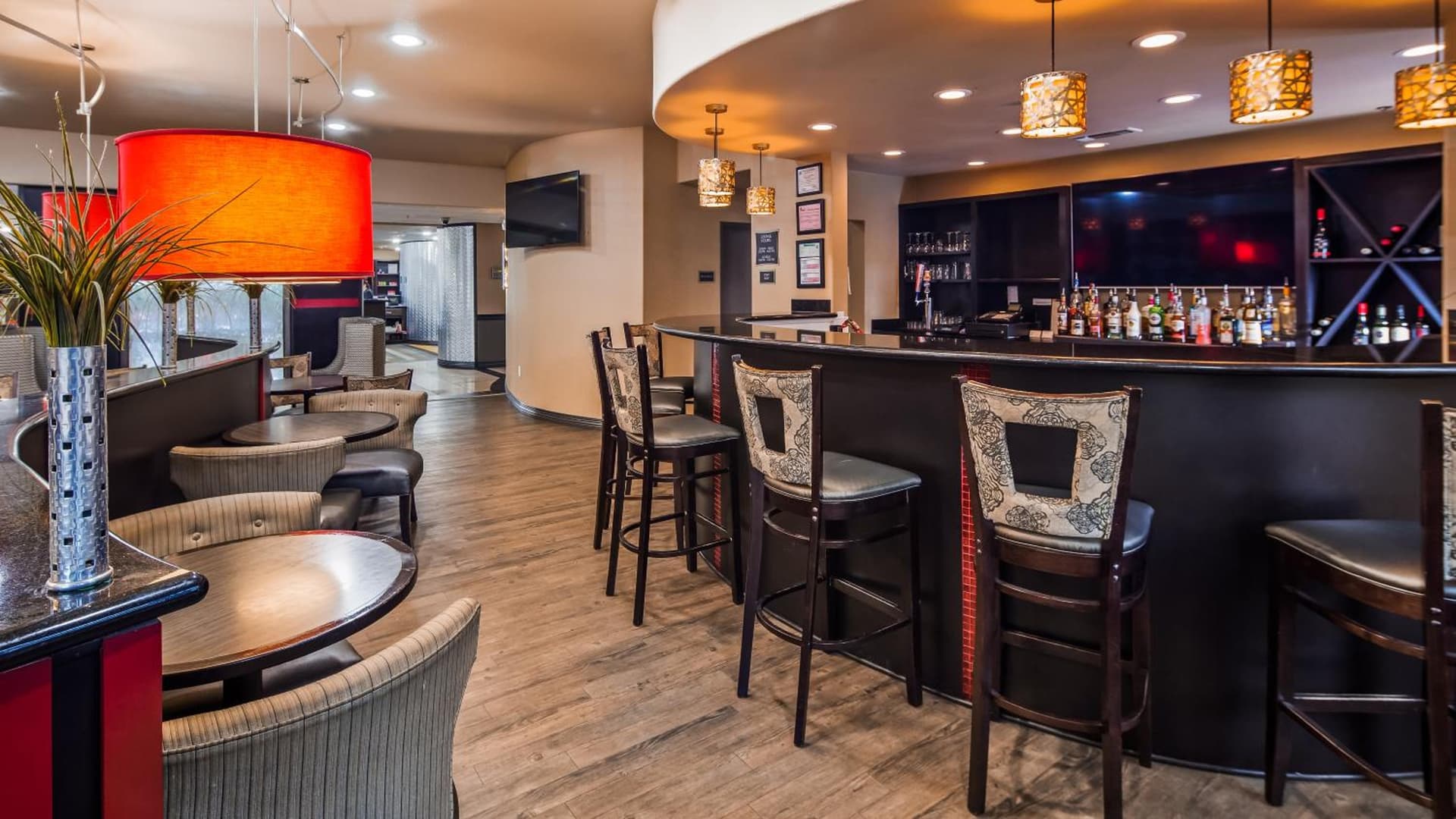 Best Western Premier Crown Chase Inn & Suites gallery photo in Denton, TX — image 28