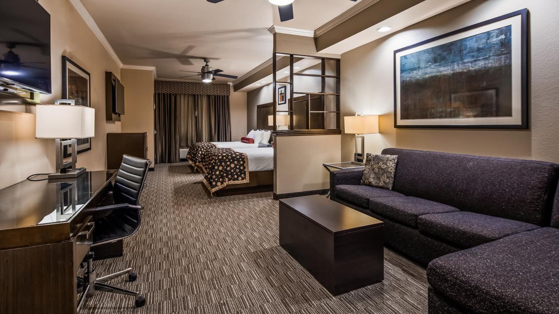 Best Western Premier Crown Chase Inn & Suites gallery photo in Denton, TX — image 13