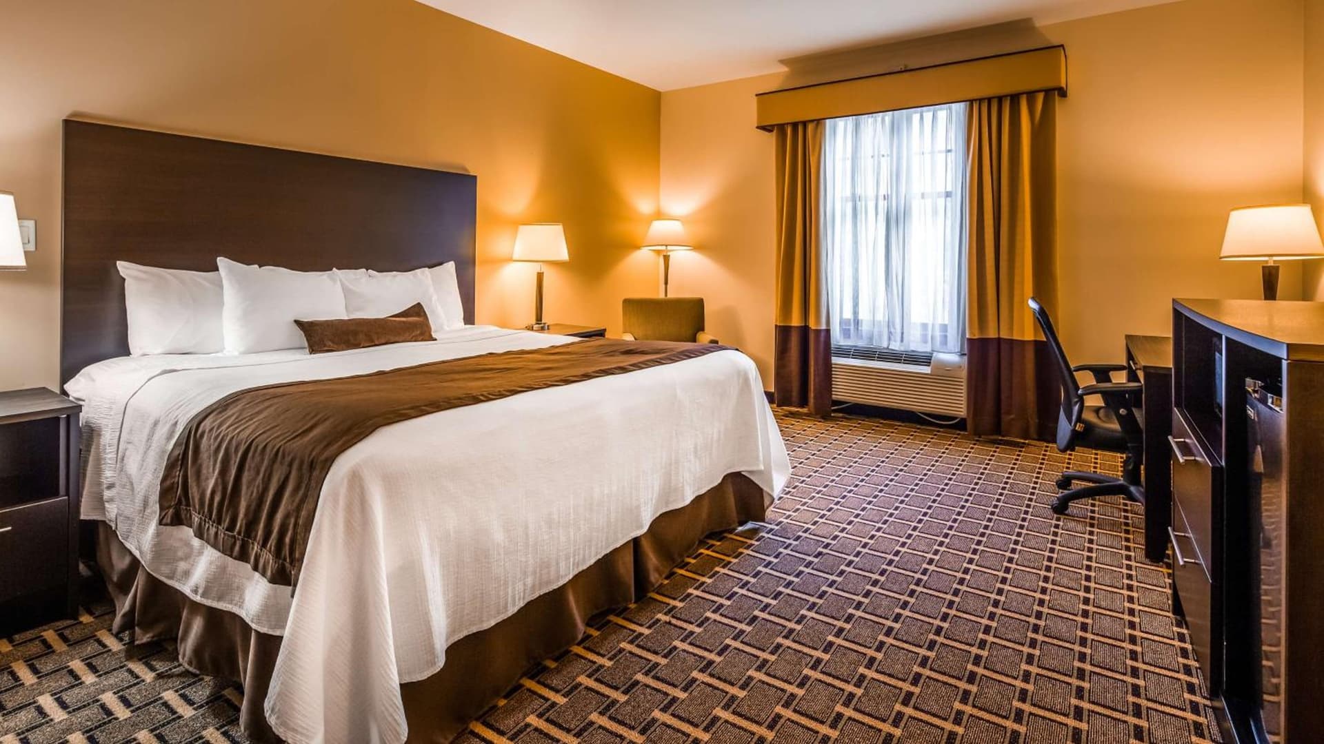 Best Western Plus The Inn & Suites At The Falls gallery photo in Poughkeepsie, NY — image 21