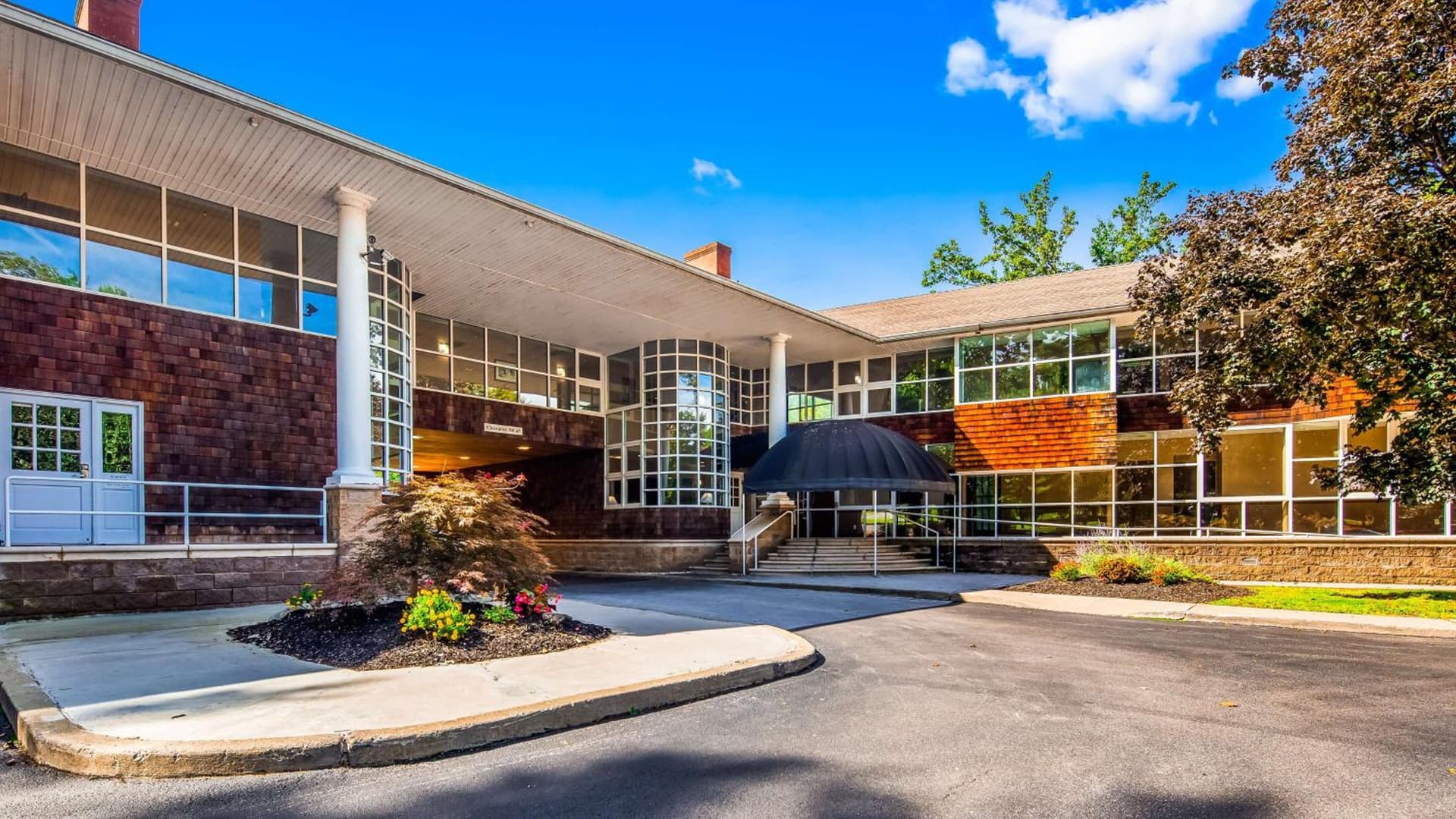 Best Western Plus The Inn & Suites At The Falls gallery photo in Poughkeepsie, NY — image 8