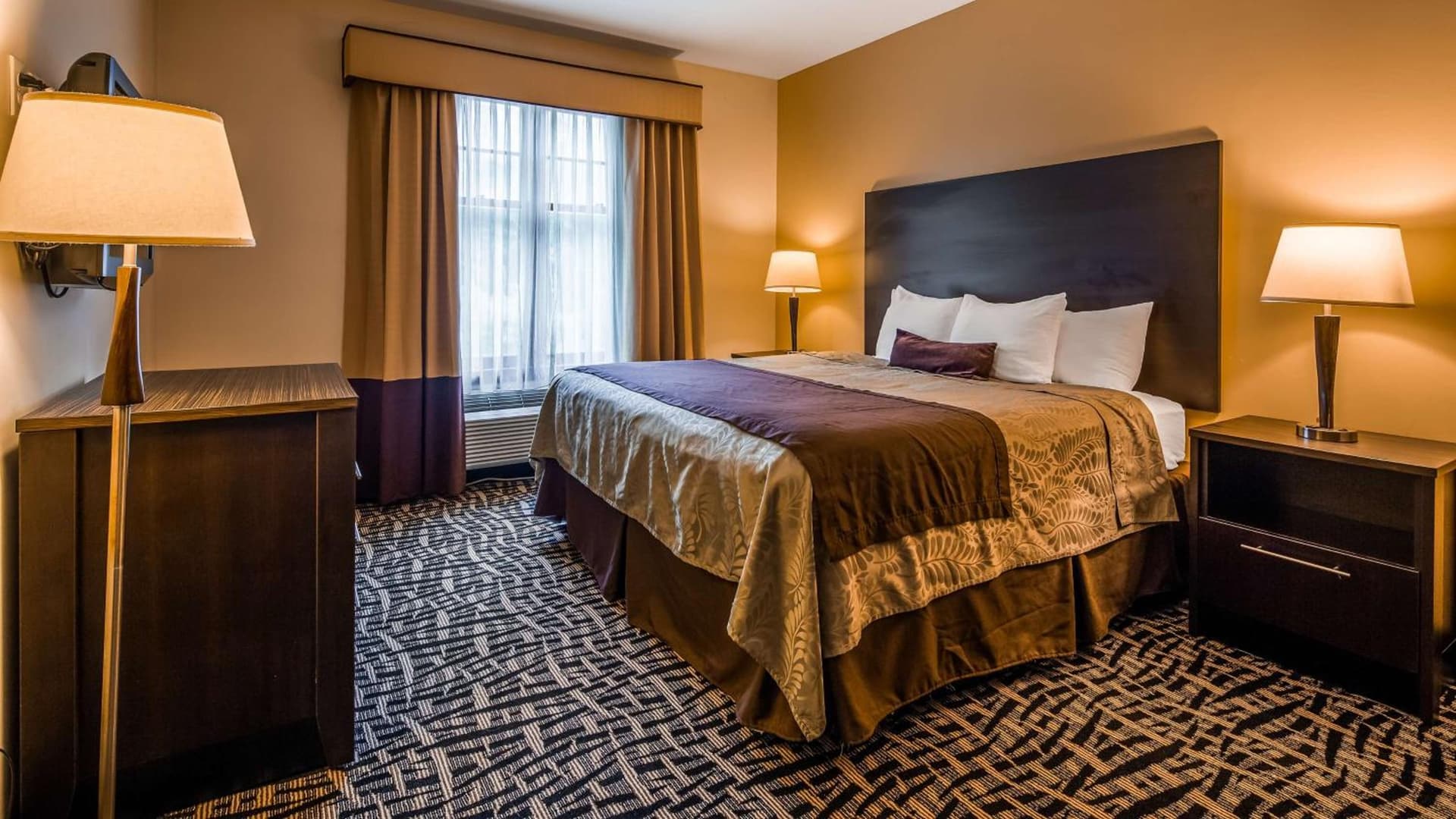 Best Western Plus The Inn & Suites At The Falls gallery photo in Poughkeepsie, NY — image 19